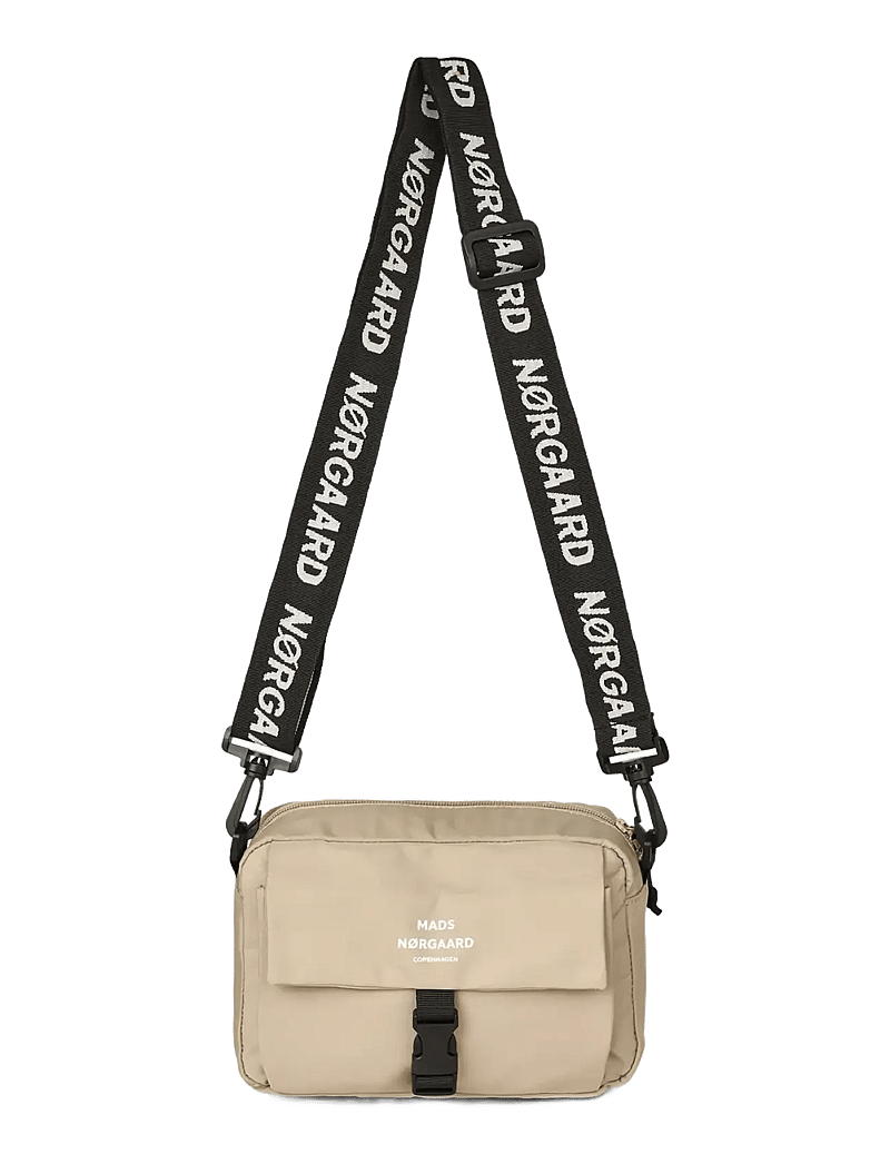 Mads Nørgaard - Tian Fae Bag FAV - modetrends - overland trek - 0