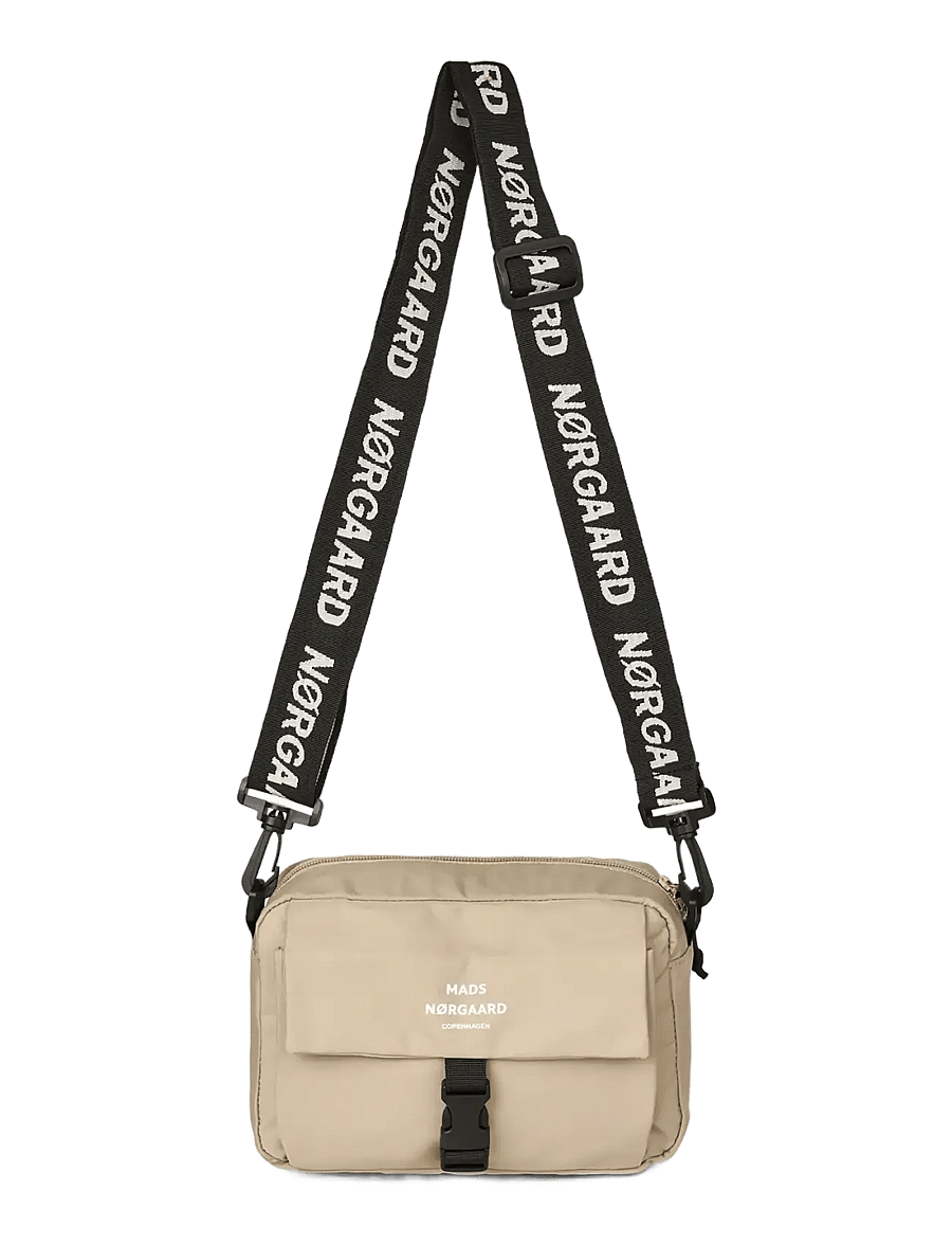 Mads Nørgaard - Tian Fae Bag FAV - mode trends - overland trek - 0