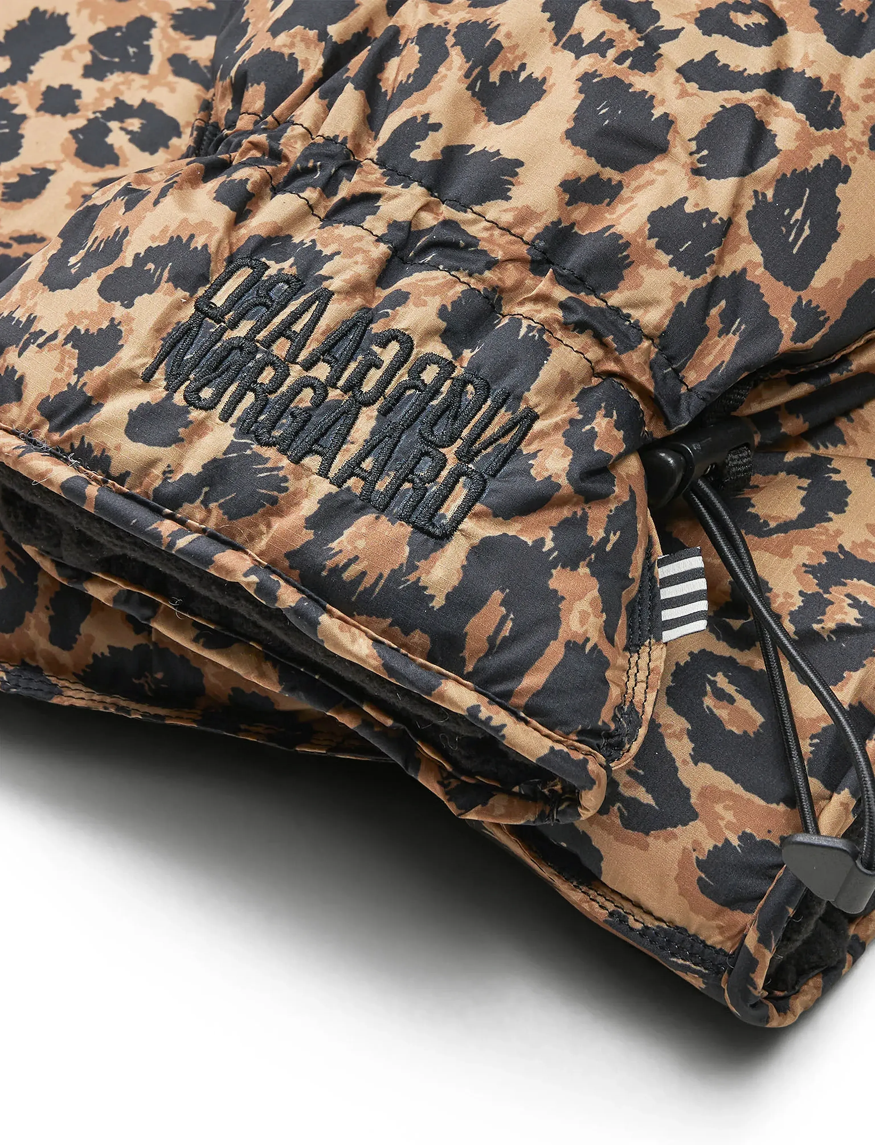 Mads Nørgaard - Light Ripstop Pillow AOP Glove - fäustlinge - leo aop/black - 2