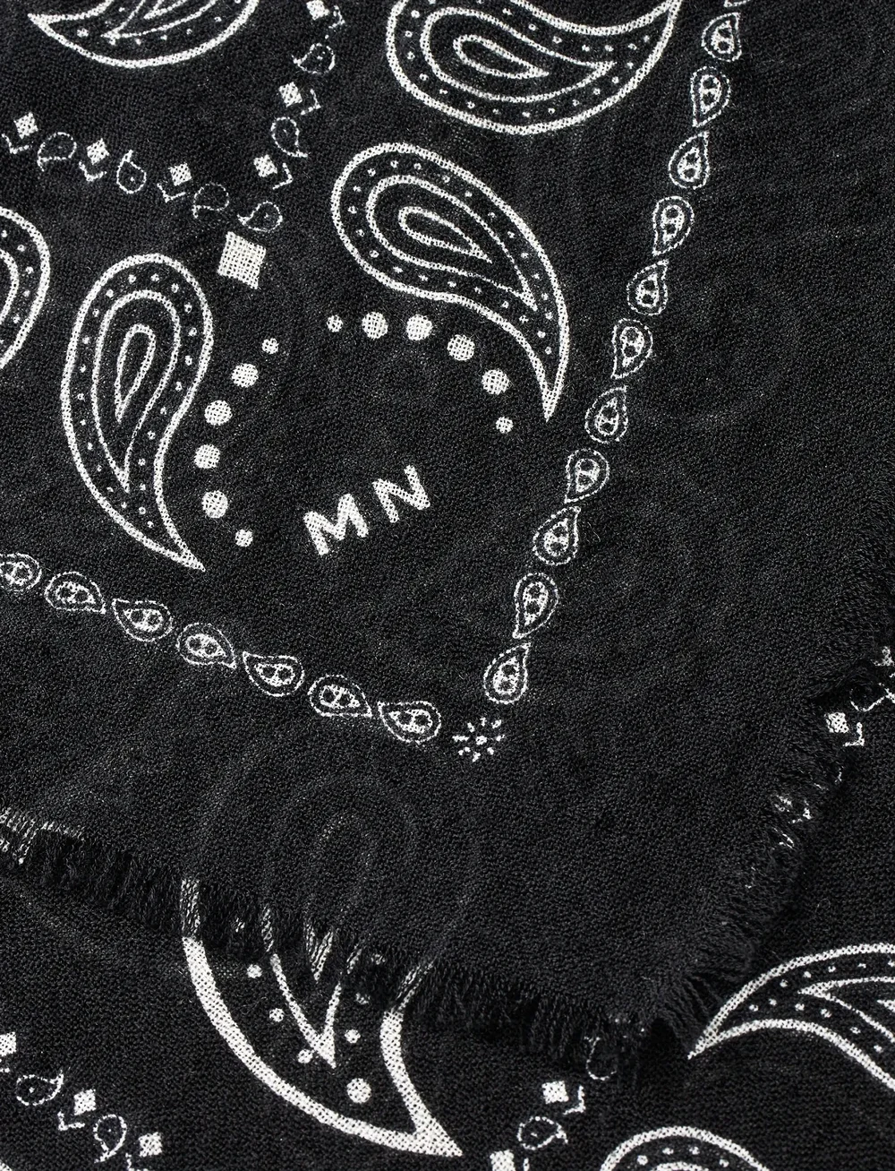 Mads Nørgaard - Soft Wool Self Scarf - tynde tørklæder - paisley aop/black - 2