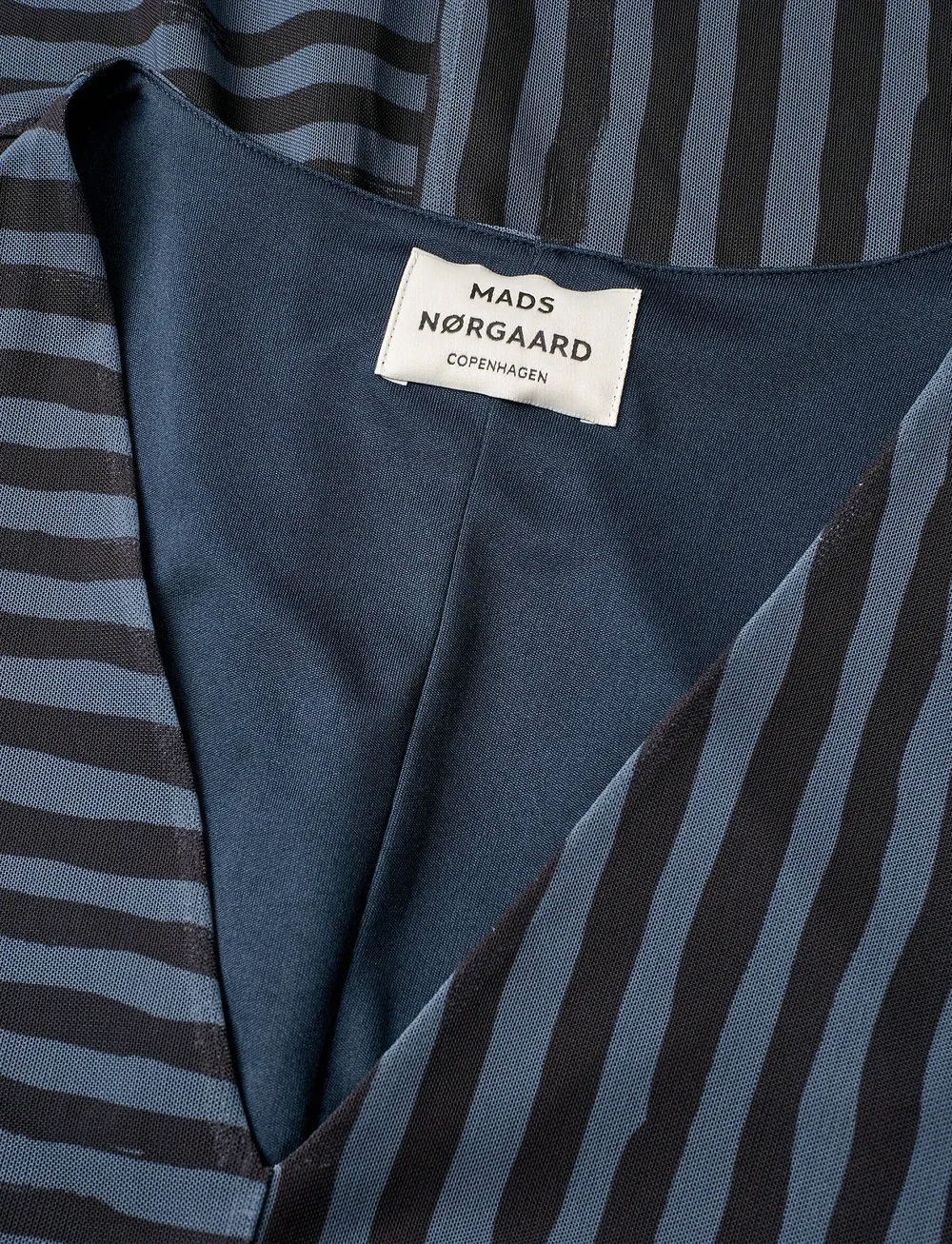 Mads Nørgaard - Misa Dress AOP - midiklänningar - parisian night/black - 3