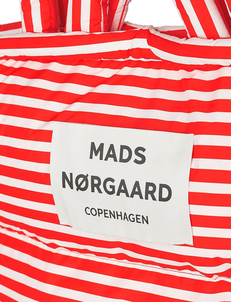 Mads Nørgaard - Light Ripstop Pillow Bag AOP - tote bags - fiery red/vanilla ice - 2