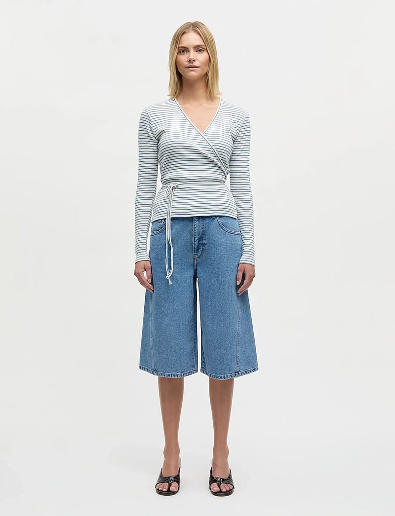 Mads Nørgaard - 2x2 Cotton Stripe Susi LS Top - langärmlige tops - vanilla ice/bright cobalt - 0