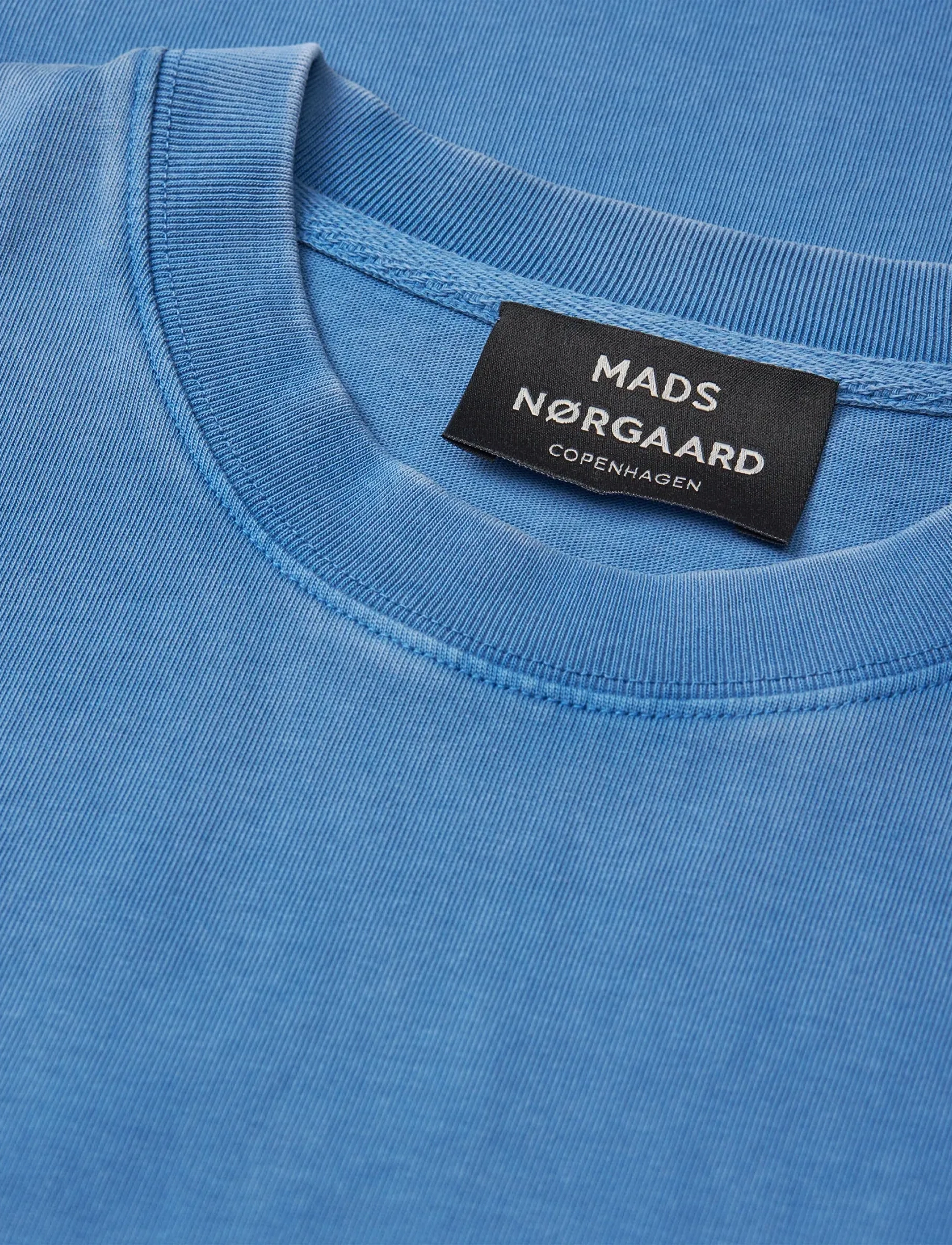 Mads Nørgaard - Combed Jersey Dye Thorbjørn Tee - short-sleeved t-shirts - bright cobalt - 3