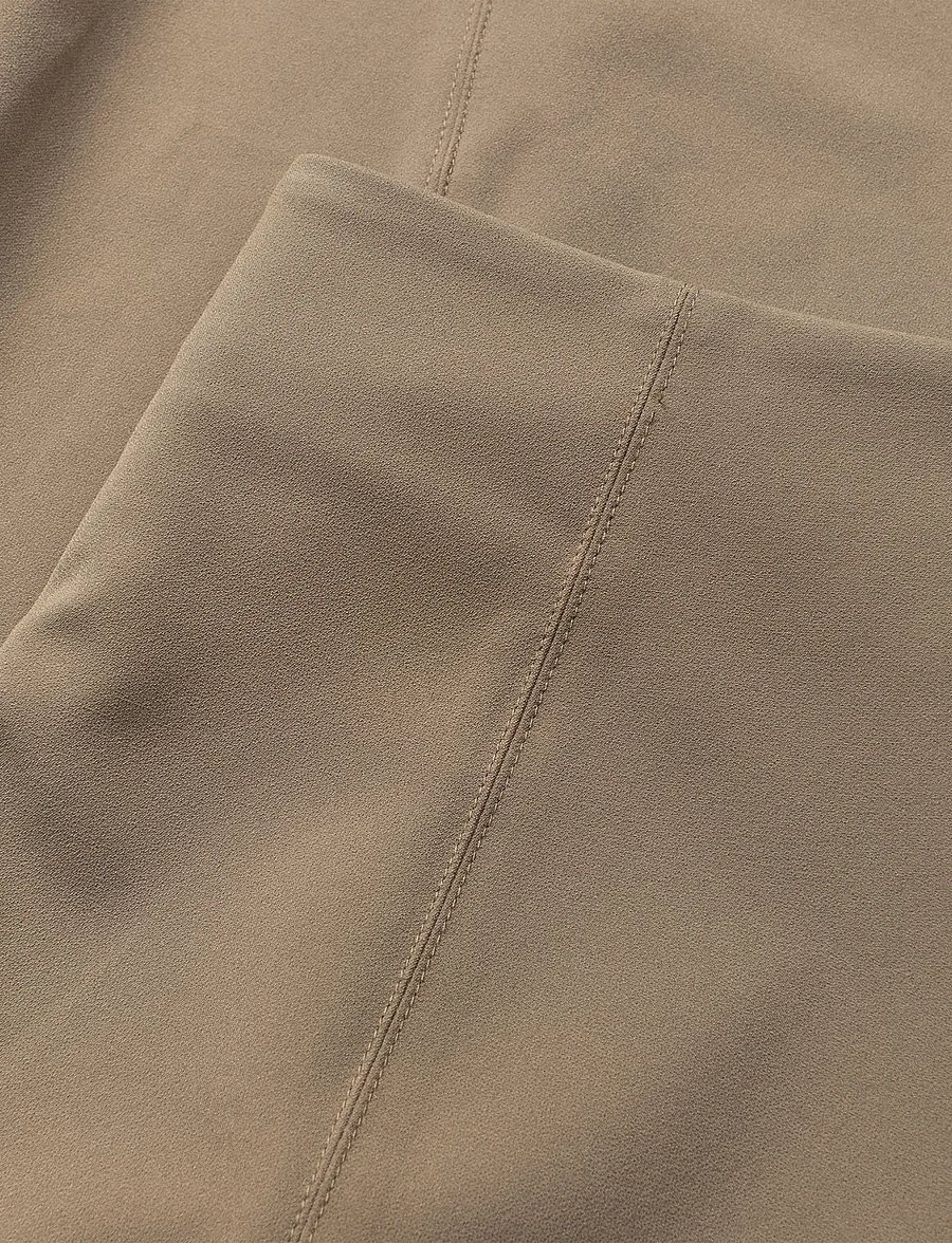 Mads Nørgaard - Stretchy Nylon Lyne Pants - slim-fit hosen - walnut - 1