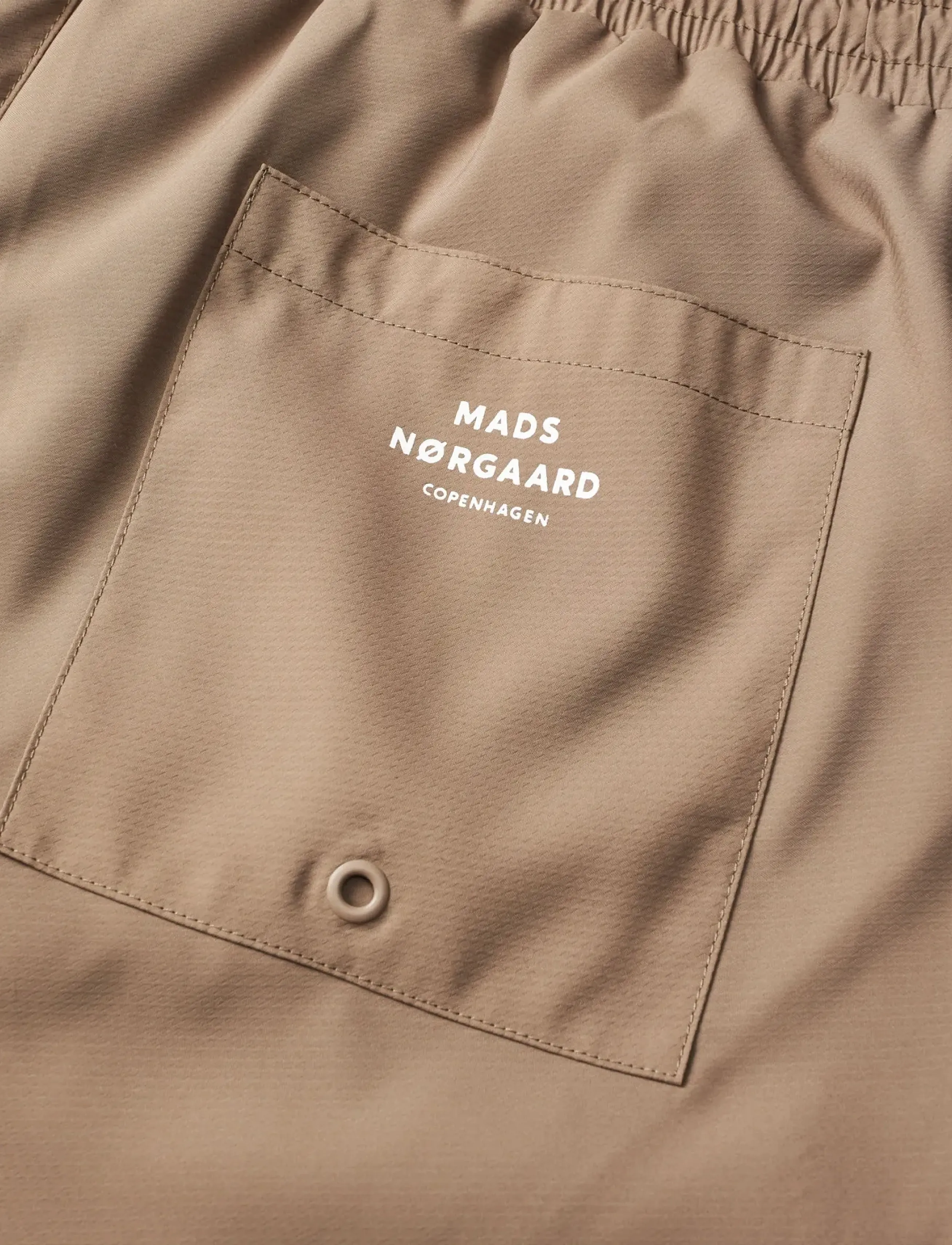 Mads Nørgaard - Sea Sandro Shorts - casual shorts - walnut - 1