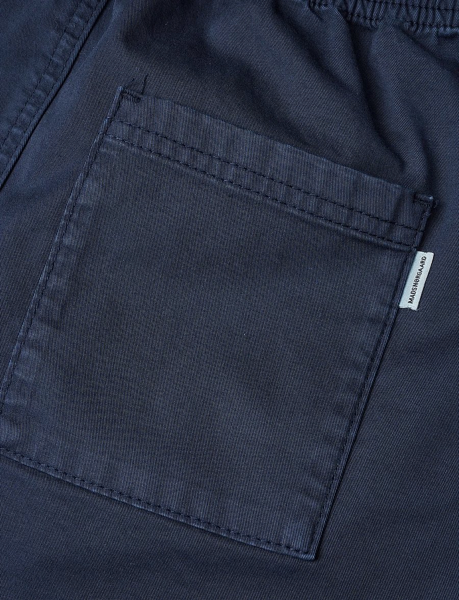 Mads Nørgaard - Stretch Twill Seano Shorts - chino-shorts - sky captain - 4