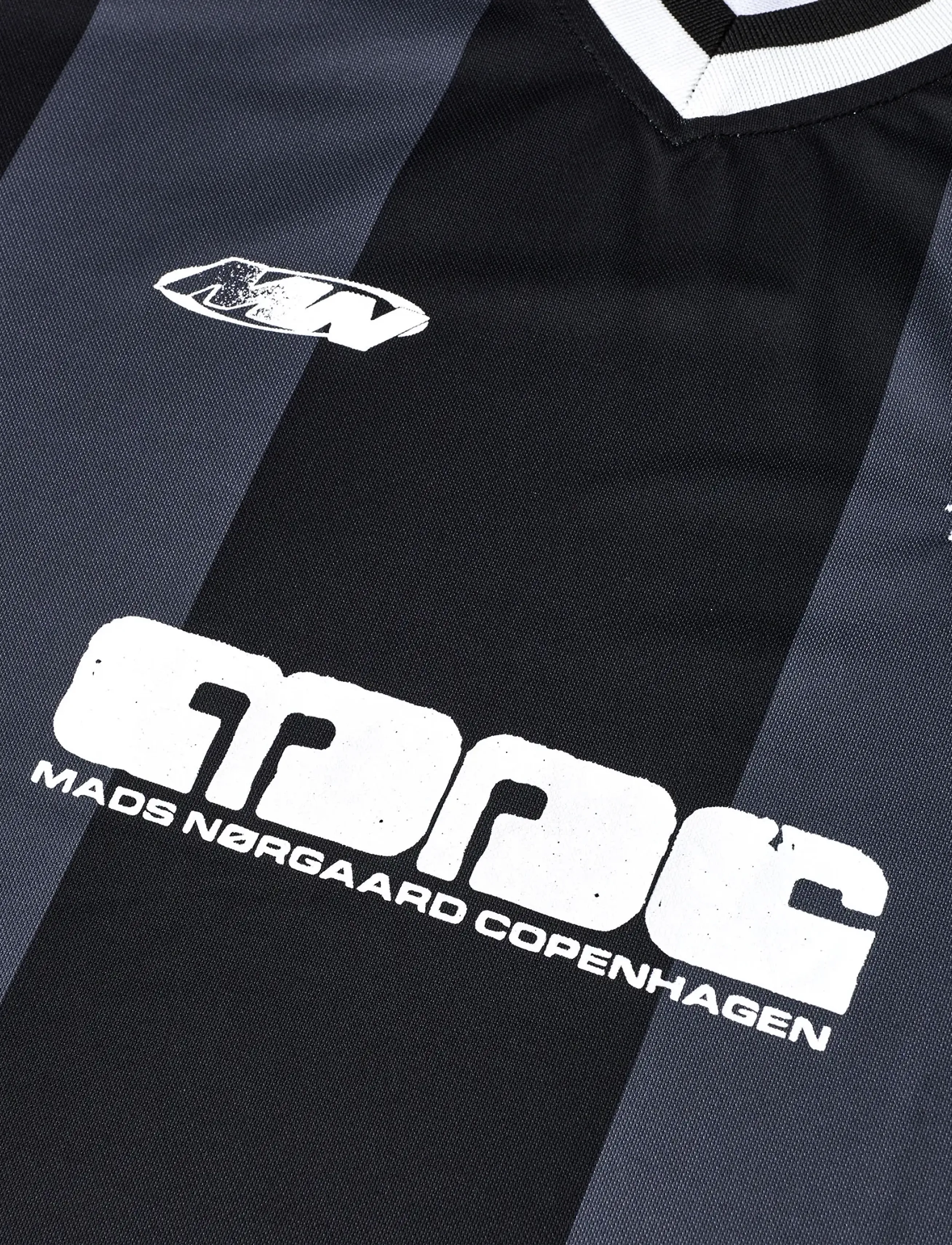Mads Nørgaard - Sport Football Tee - fodboldtrøjer - black - 1