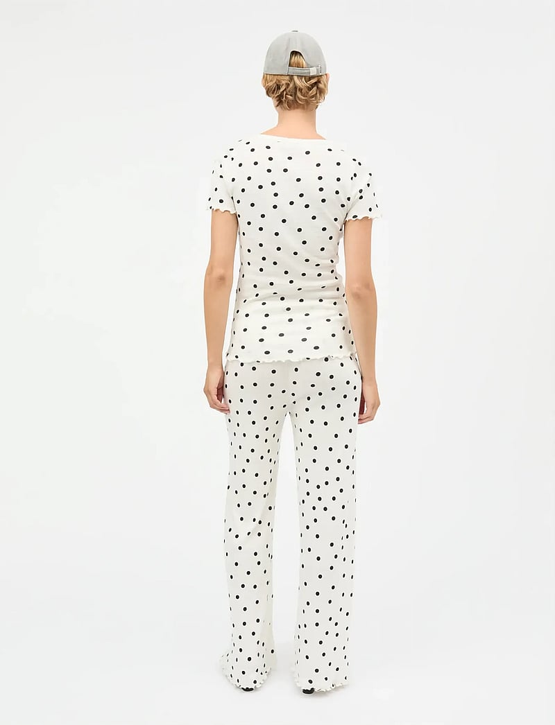 Mads Nørgaard - Pointella Trixy Tee AOP - t-shirts - dot aop vanilla ice - 2