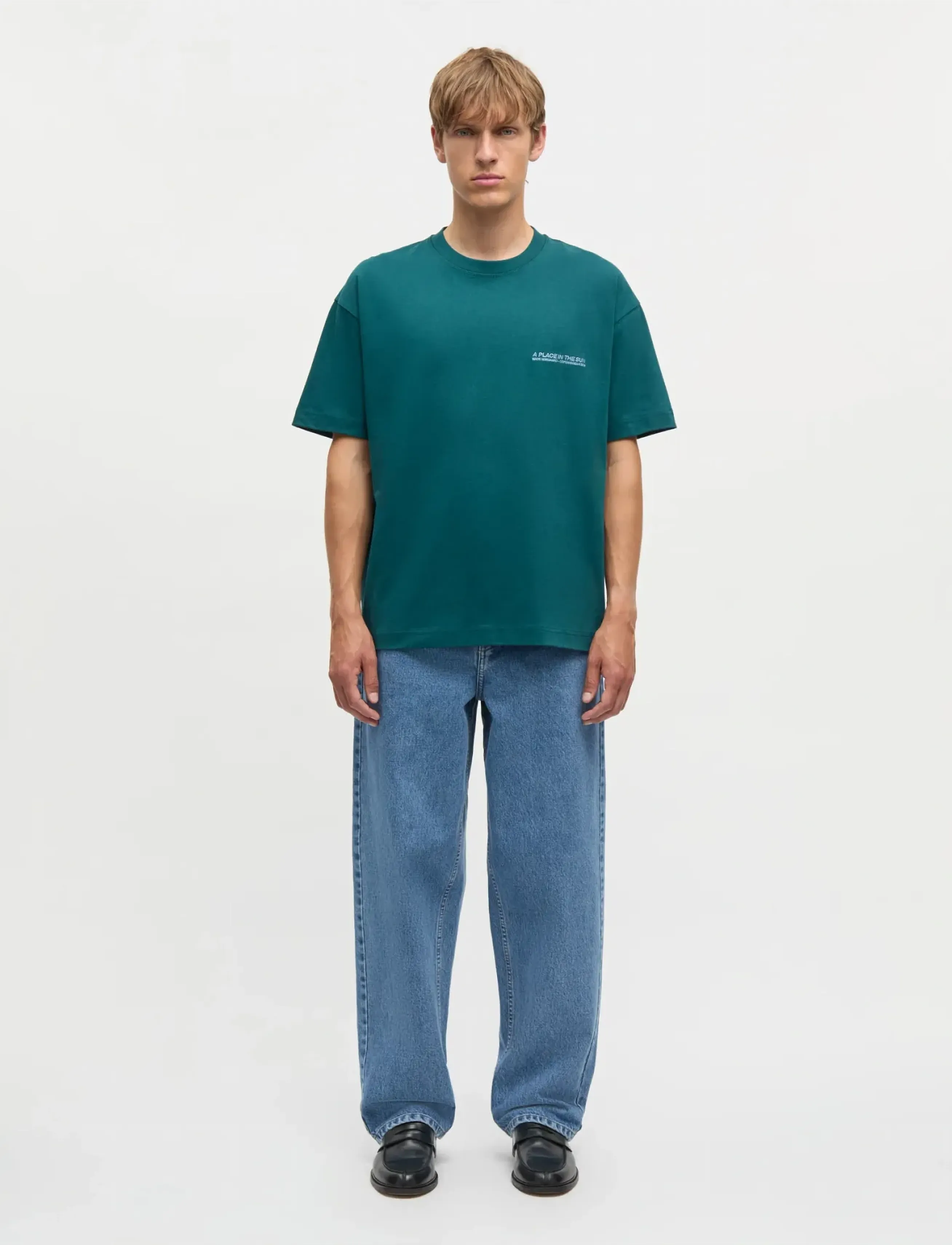 Mads Nørgaard Open-End A Place Big Tee - Tøj - DEEP SEA / green