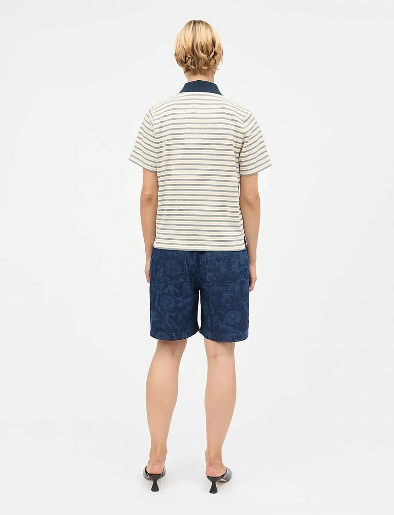 Mads Nørgaard - Lazor Denim Sui Short - casual shorts - sunflower aop - 2