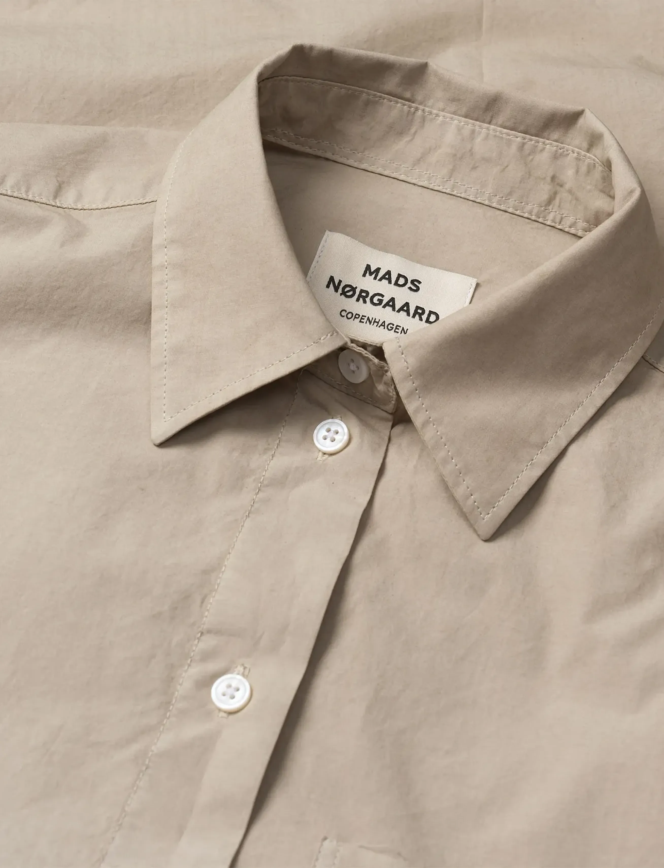Mads Nørgaard - Crispy Poplin Carol Shirt - long-sleeved shirts - plaza taupe - 1
