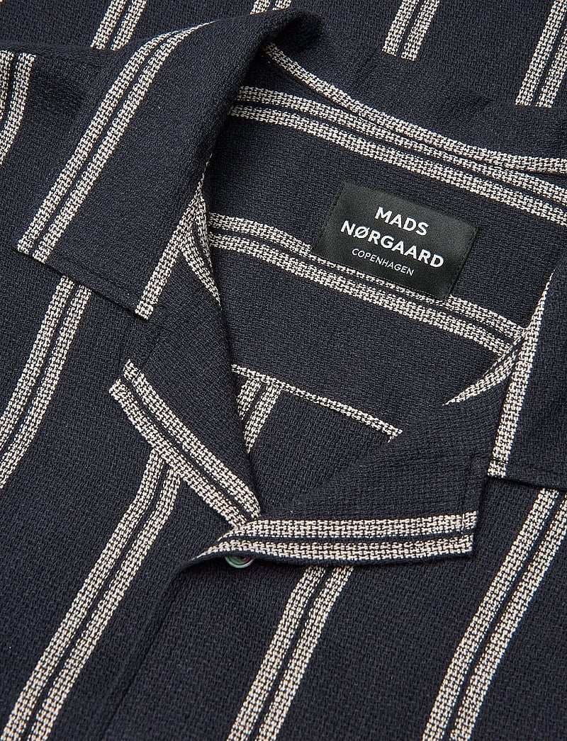 Mads Nørgaard - Texture Kenji Shirt SS ST. - stribede skjorter - black/plaza taupe - 3