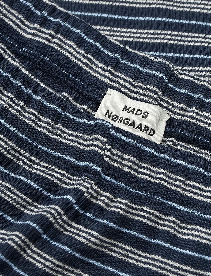 Mads Nørgaard - 2x2 Cotton Stripe Prixa - lühikesed vabaajapüksid - sky captain/vanilla ice/cashme - 2