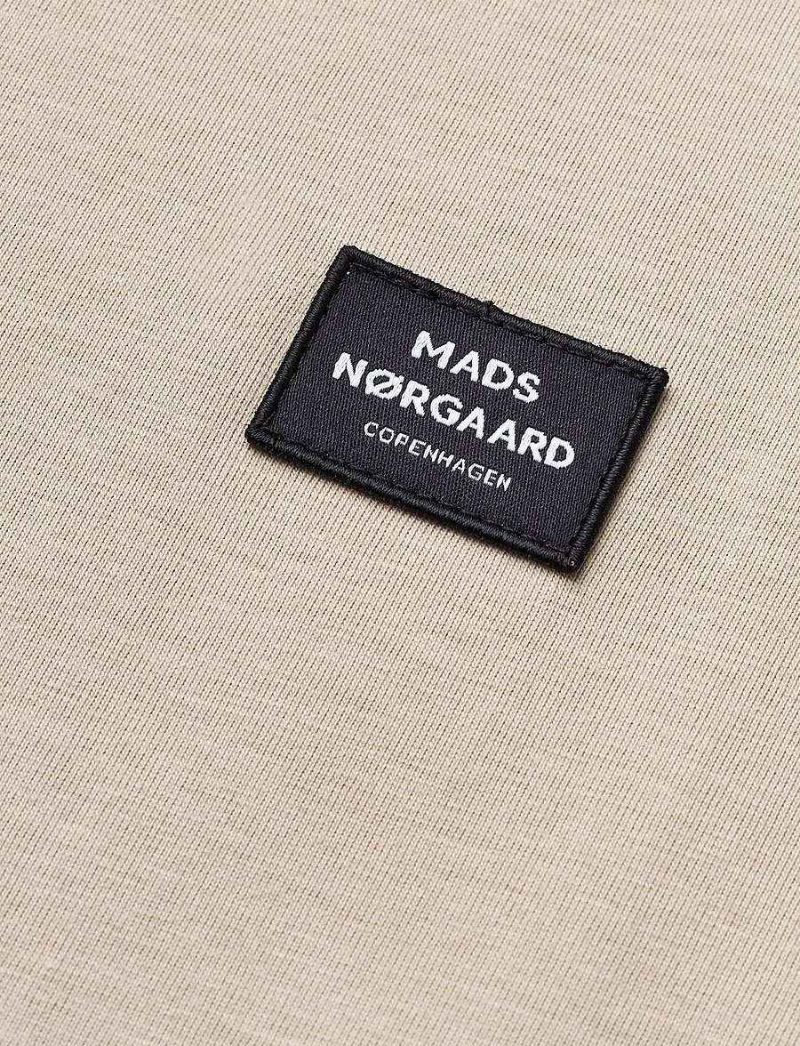 Mads Nørgaard - Cotton Jersey Frode Patch Tee - kurzärmelig - plaza taupe - 3