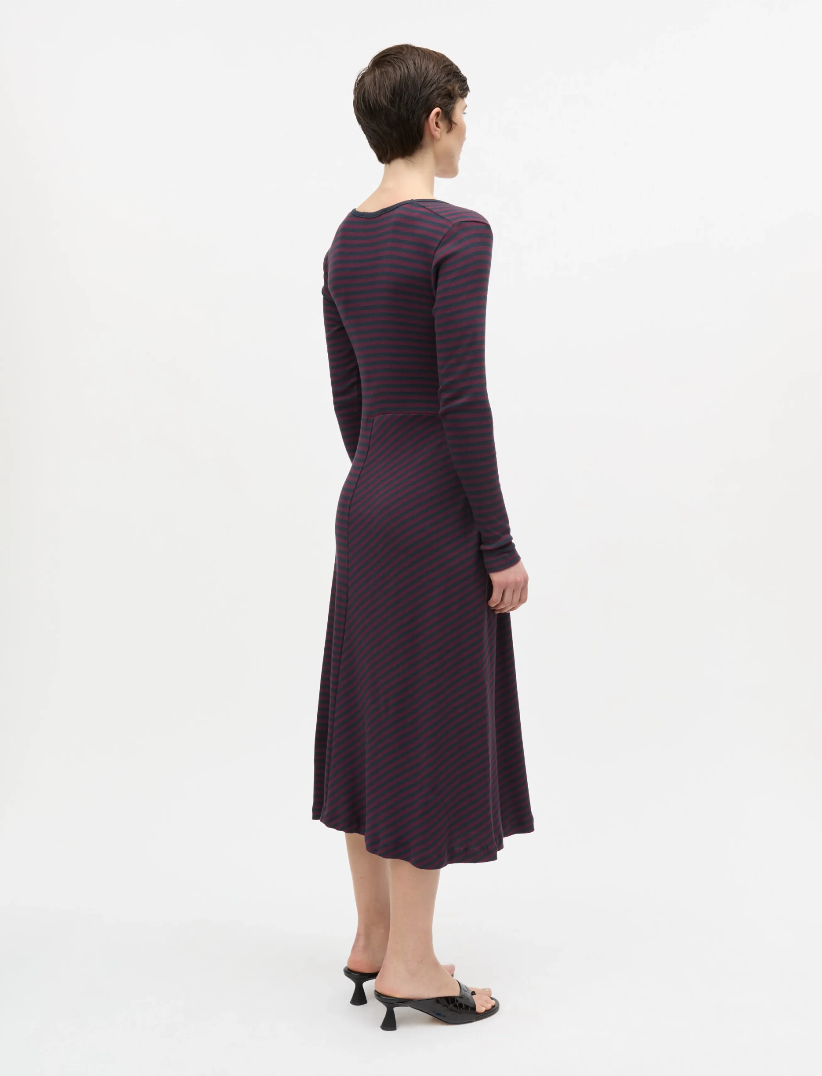 Mads Nørgaard - 2x2 Cotton Stripe Severa Dress - midi kjoler - sky captain/winetasting - 3