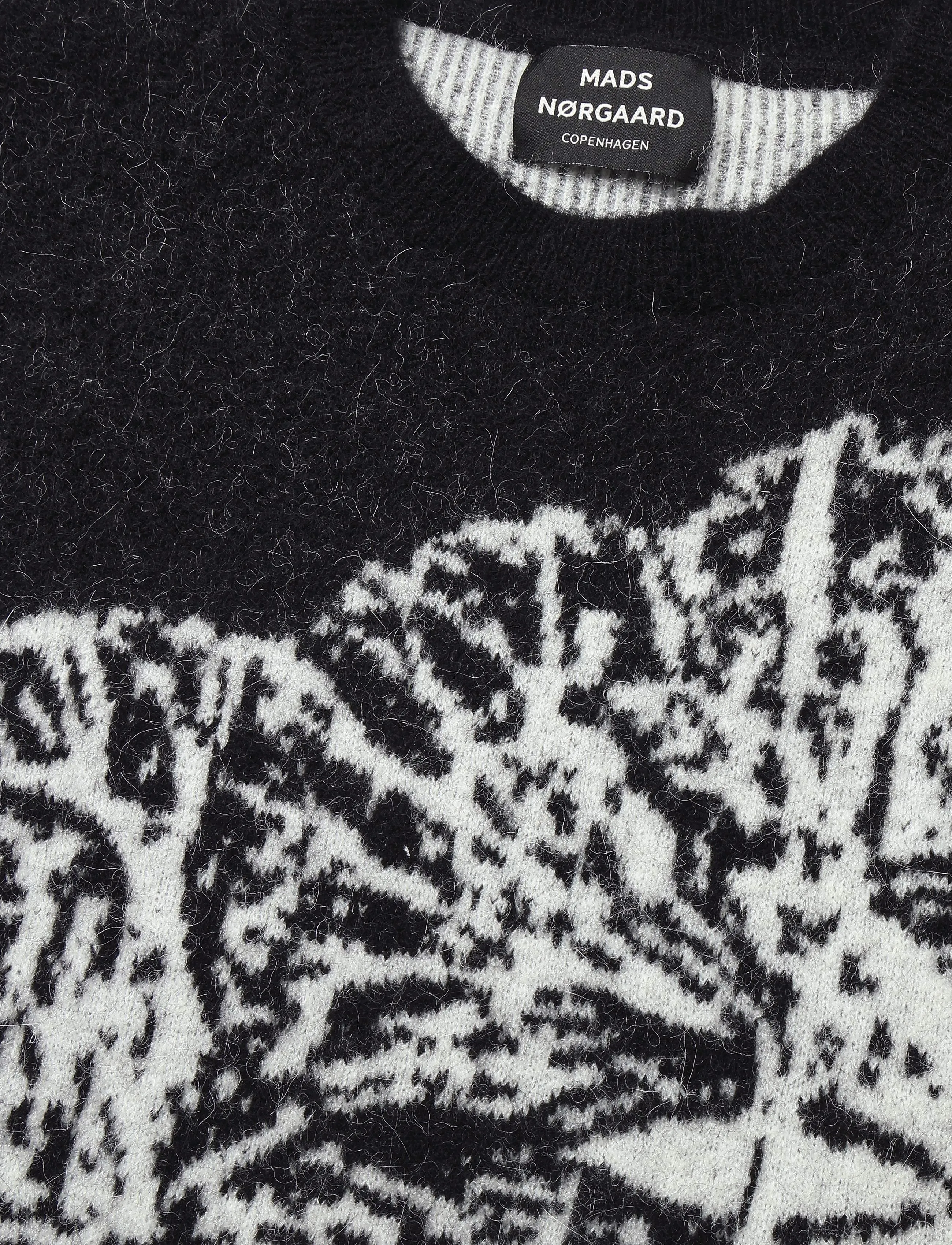 Mads Nørgaard - Alpaca Wool Vilhelm Flower Knit - black - 2