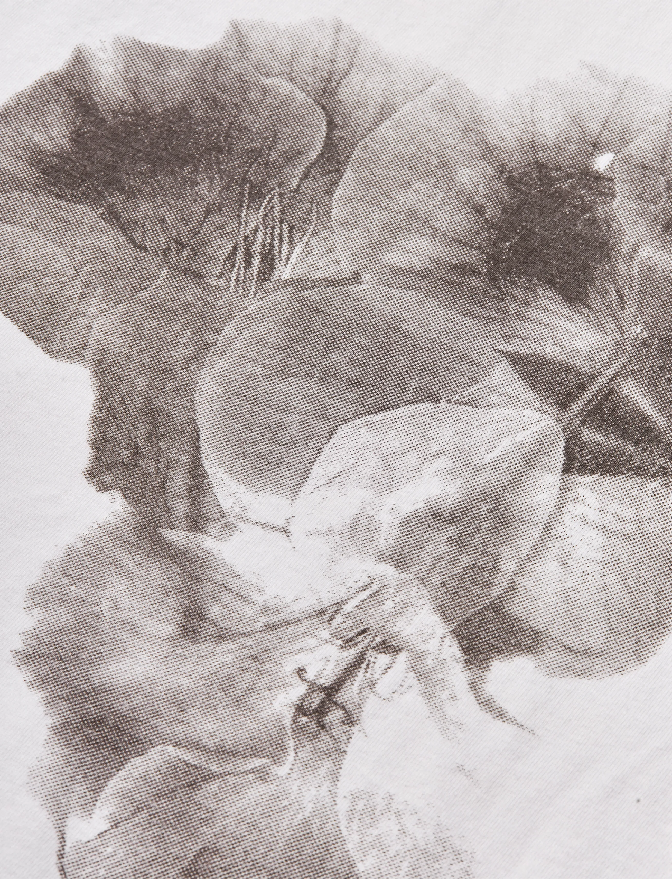 Mads Nørgaard - Open-End Dye Big Flower Tee - kortærmede t-shirts - white - 4