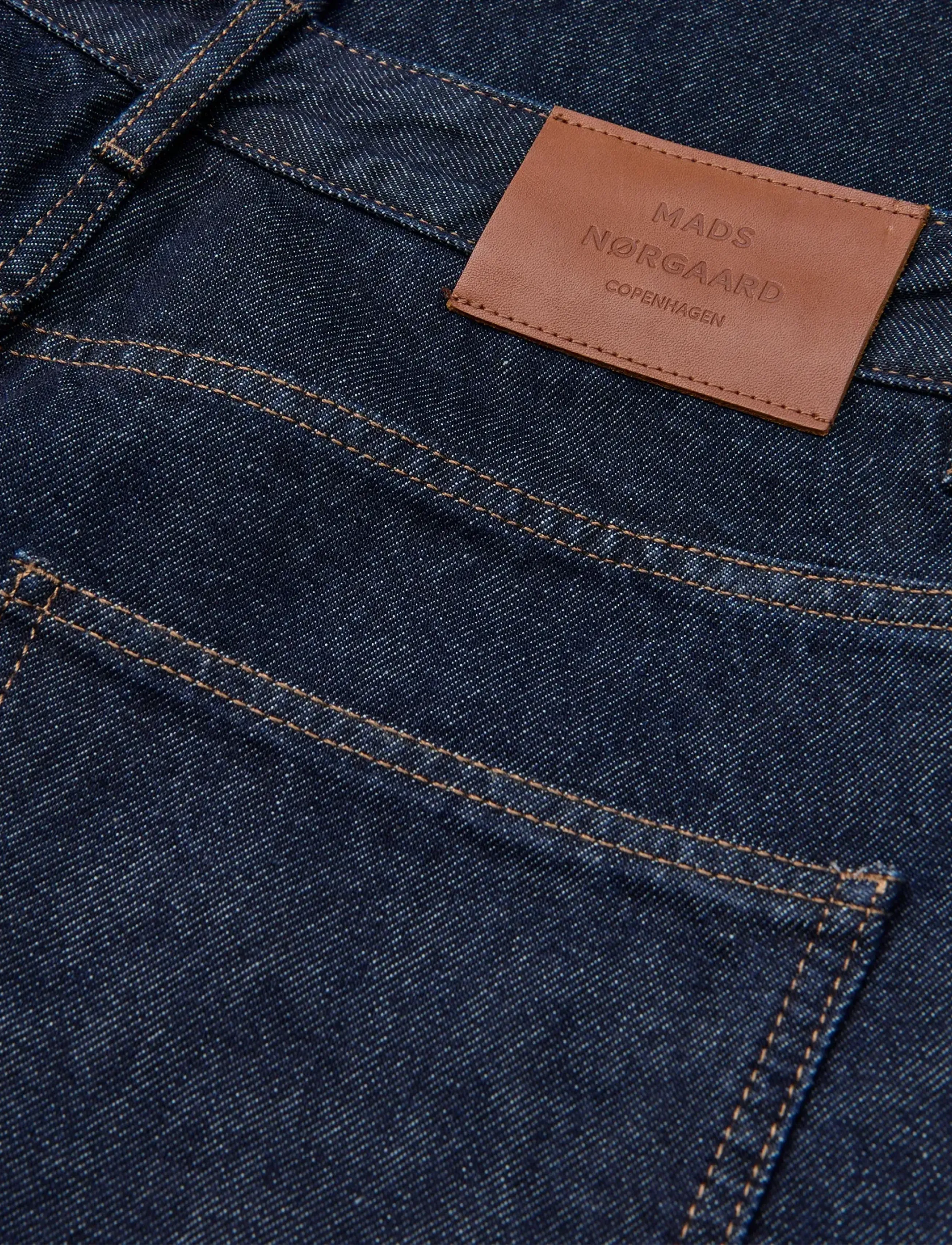 Mads Nørgaard - Arizona Denim Hannes Jeans - loose jeans - blue rinse wash - 2
