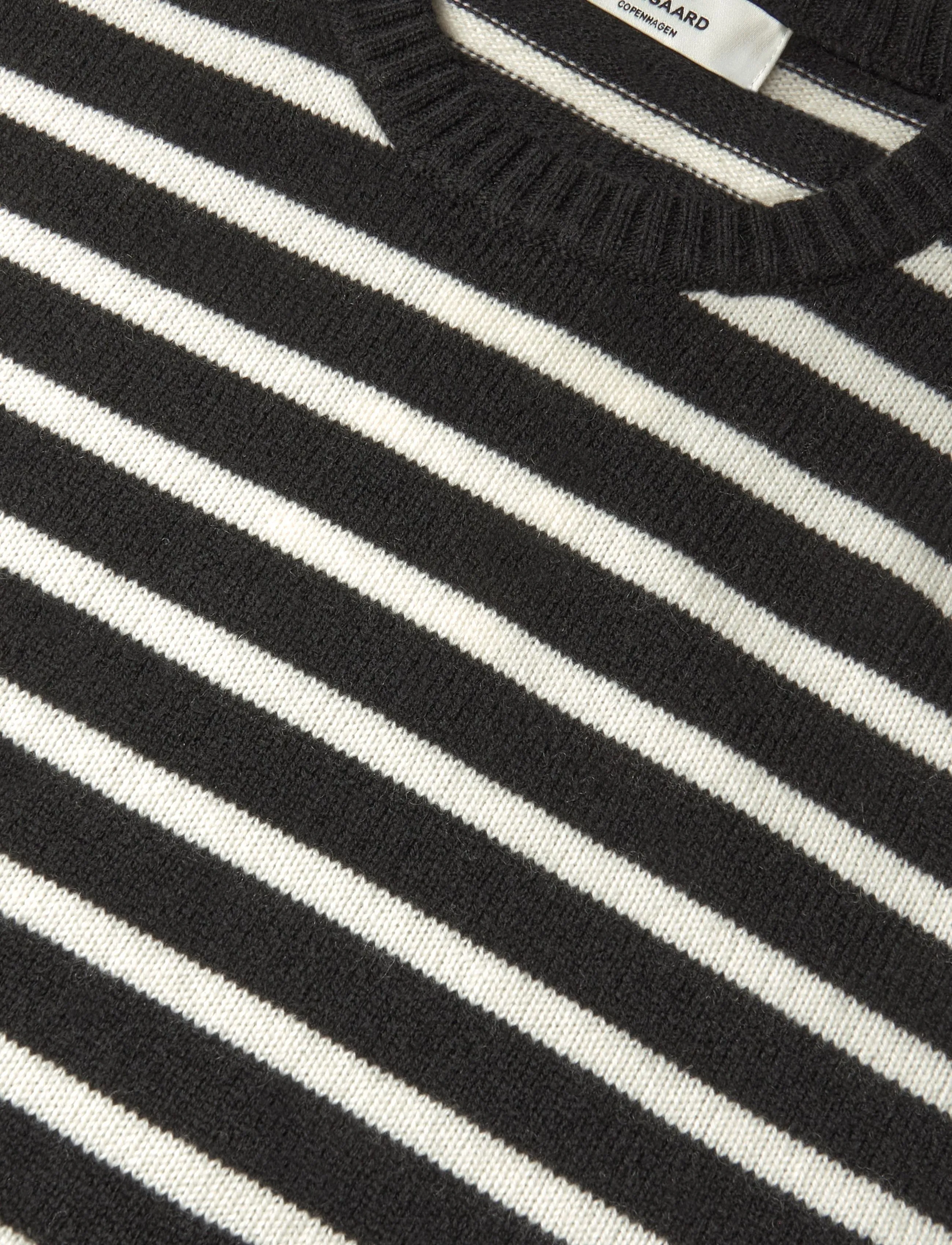 Mads Nørgaard - Amber Ingrid Knit - stickade tröjor - black/vanilla ice - 2
