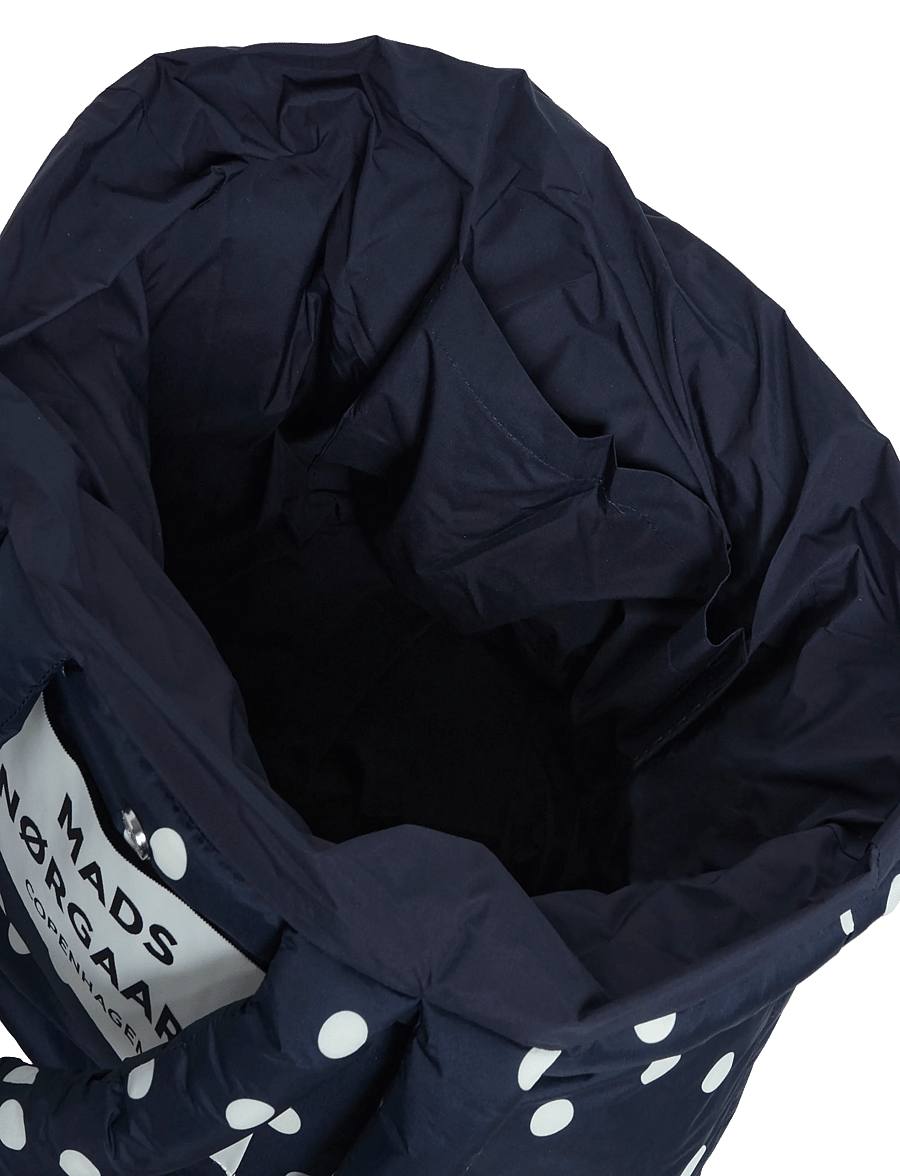 Mads Nørgaard - Light Ripstop Pillow Bag AOP - tote bags - dot aop/sky captain - 3