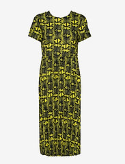 Mads Nørgaard - Snake Plisse Dacona - bodycon dresses - cool yellow - 0