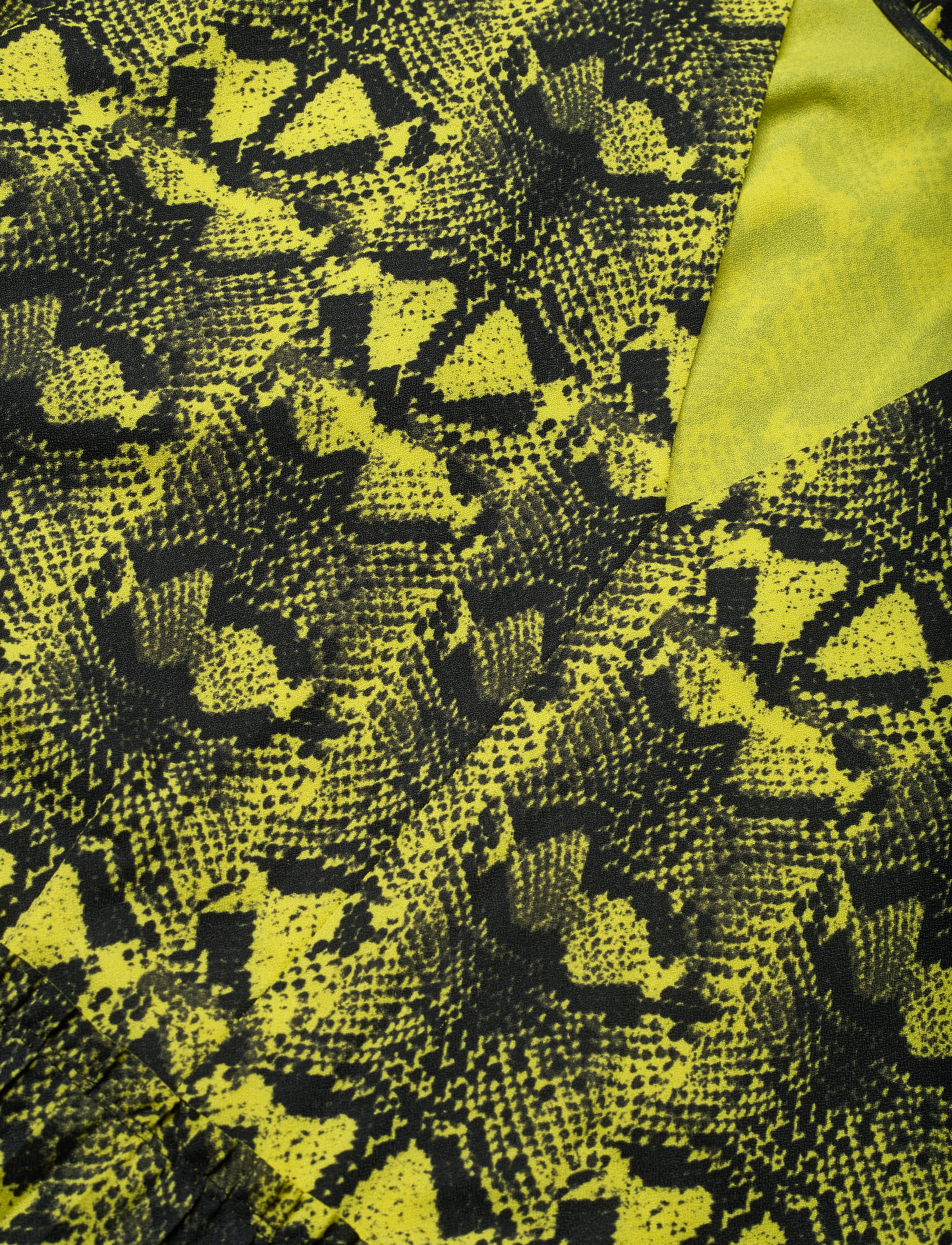 Mads Nørgaard - Snake Plisse Dacona - midi kjoler - cool yellow - 3