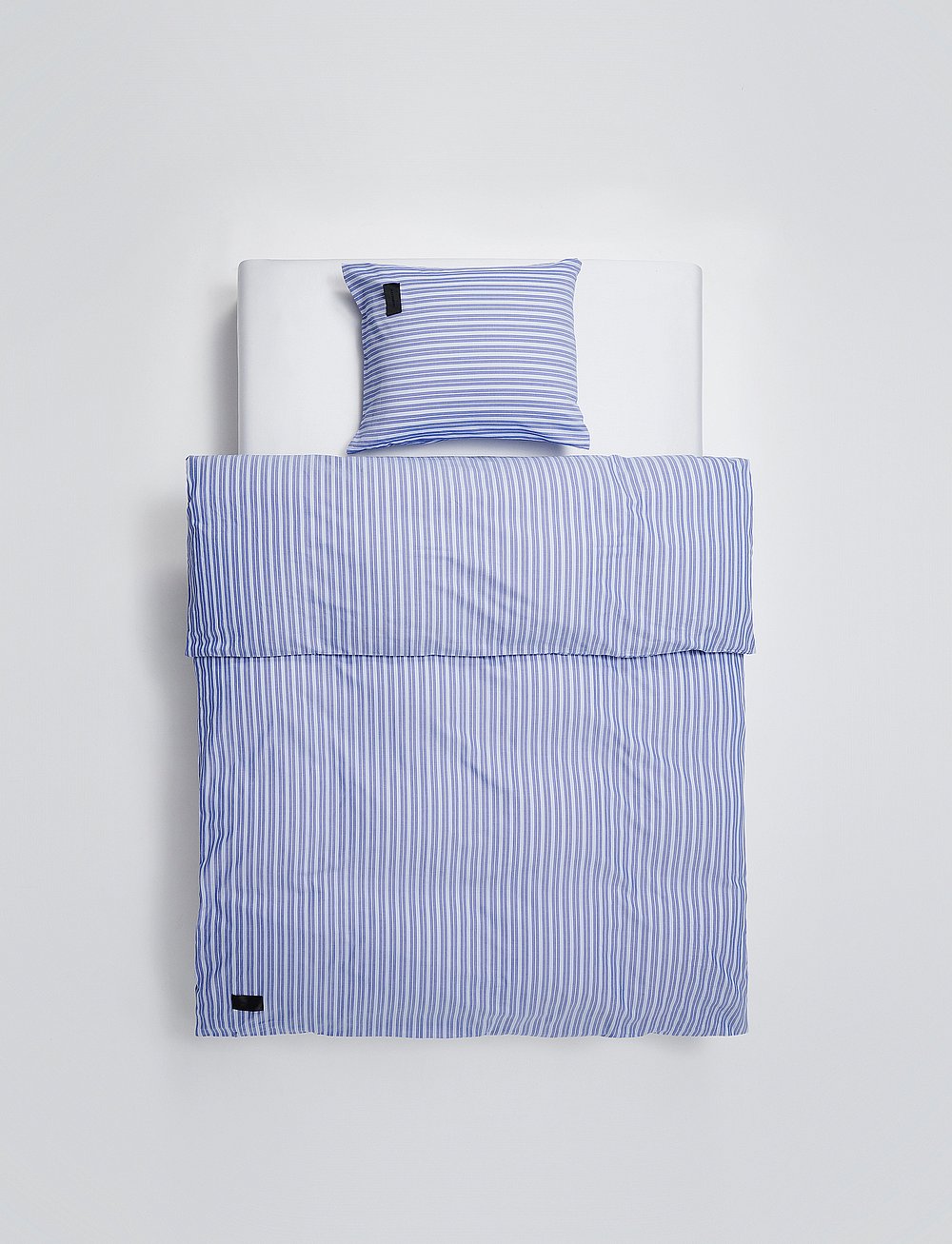 MAGNIBERG Wall Street Duvet Cover Poplin Half & Half – duvet MAGNIBERG Wall Street Duvet Cover Poplin Half & Half – duvet