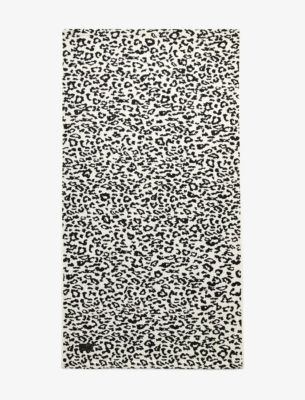 MAGNIBERG - Wild bath sheet - badehåndklæder - coconut white leopard - 2