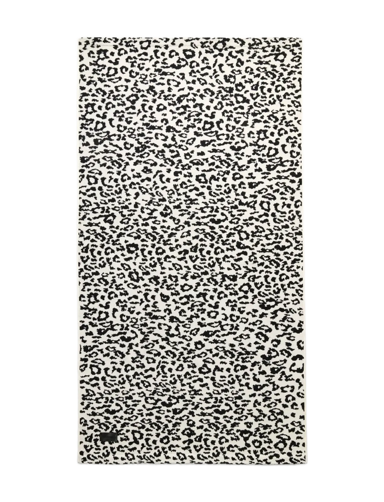 MAGNIBERG - Wild bath sheet - badehåndklær - coconut white leopard - 2