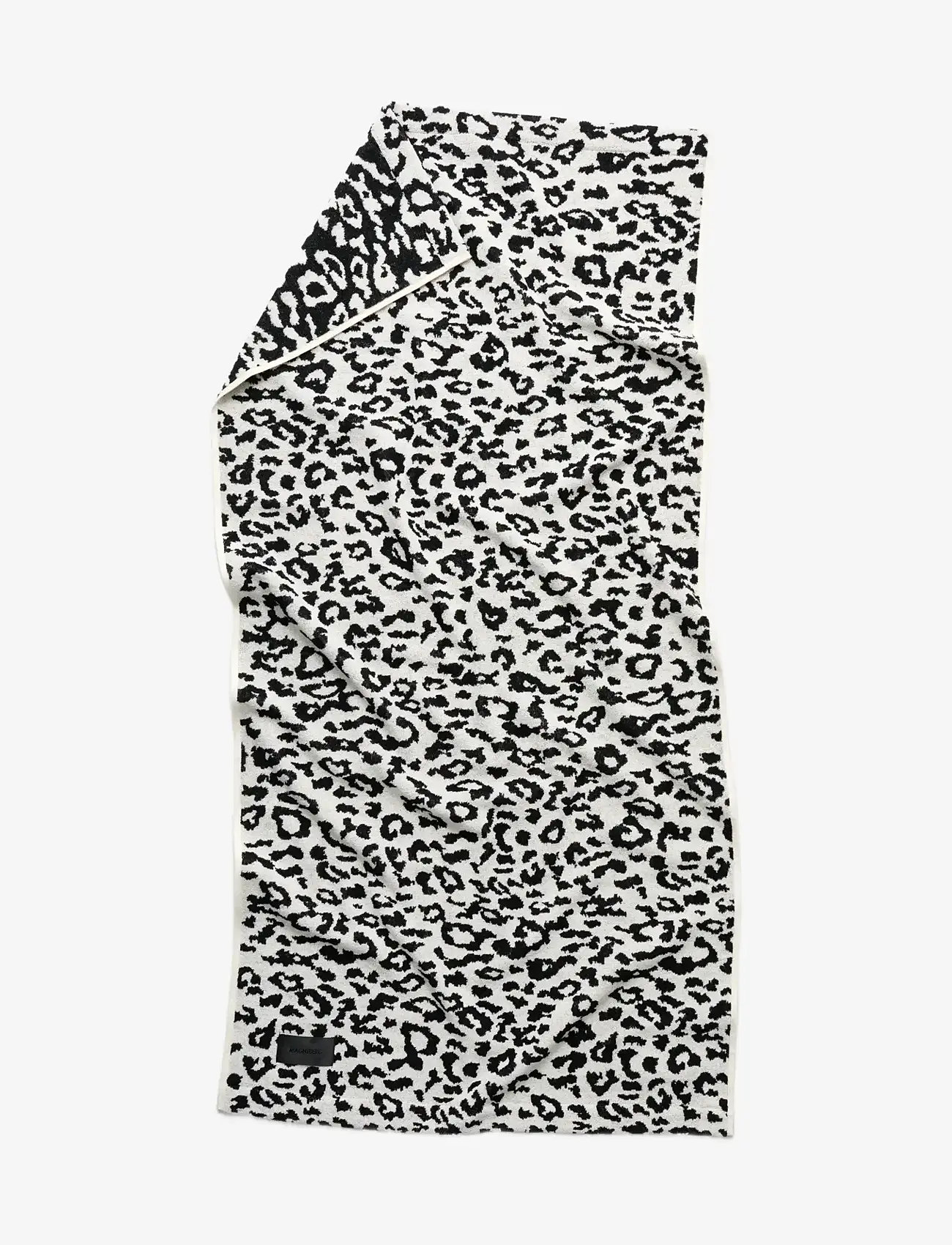 MAGNIBERG - Wild bath towel - badetücher - coconut white leopard - 0