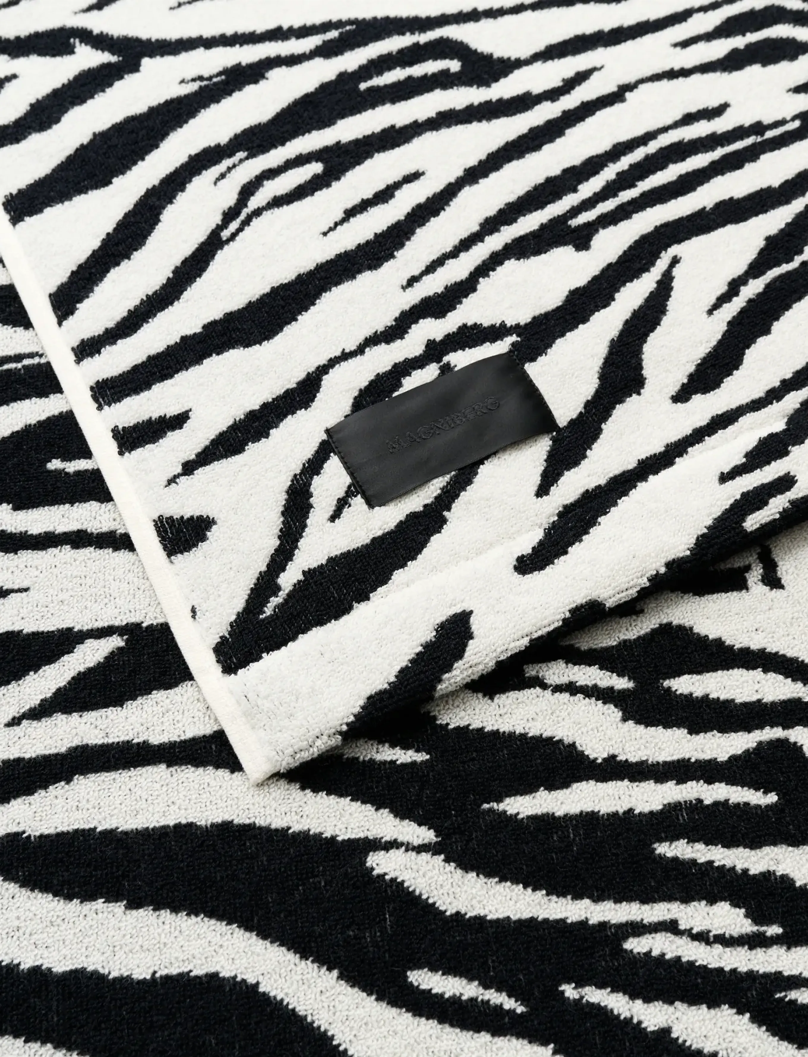 MAGNIBERG - Wild bath towel - saunalinad - coconut white tiger - 3