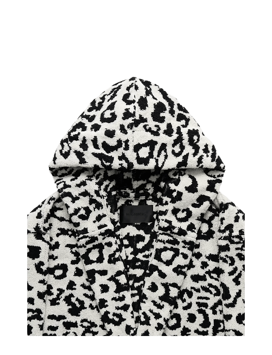 MAGNIBERG - Wild bathrobe - alltags-style - coconut white leopard - 5