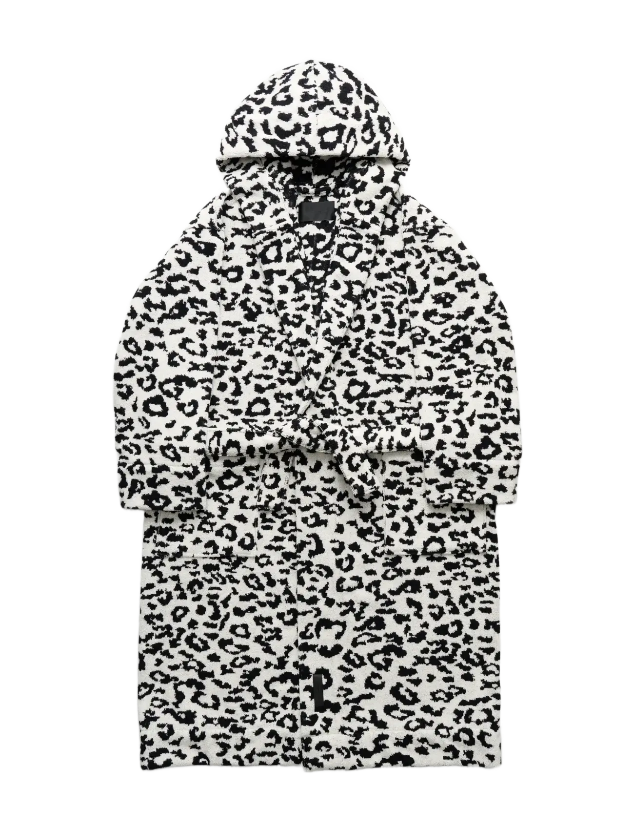 WHITE LEOPARD