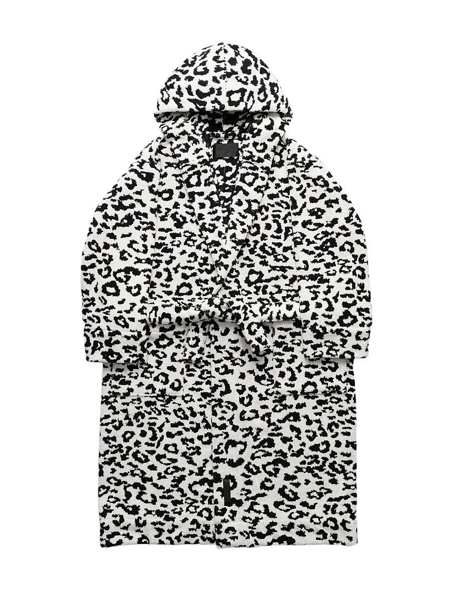 MAGNIBERG - Wild bathrobe - everyday style - white leopard - 1