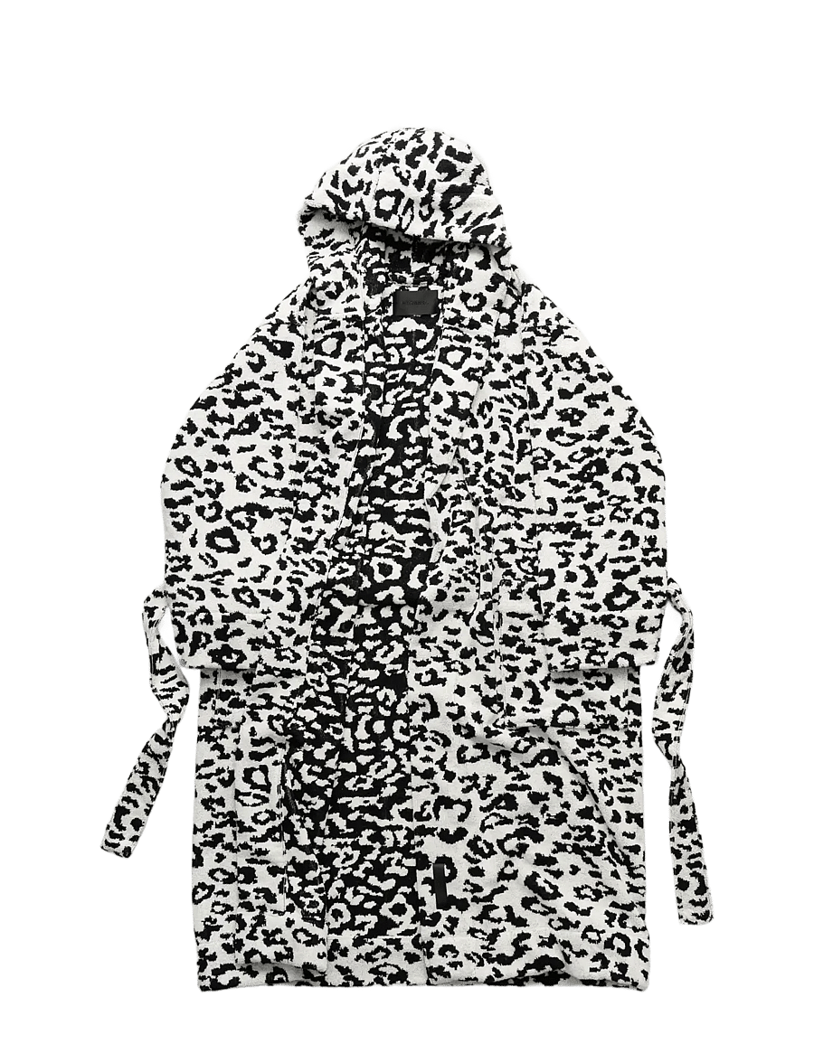 MAGNIBERG - Wild bathrobe - everyday style - white leopard - 3