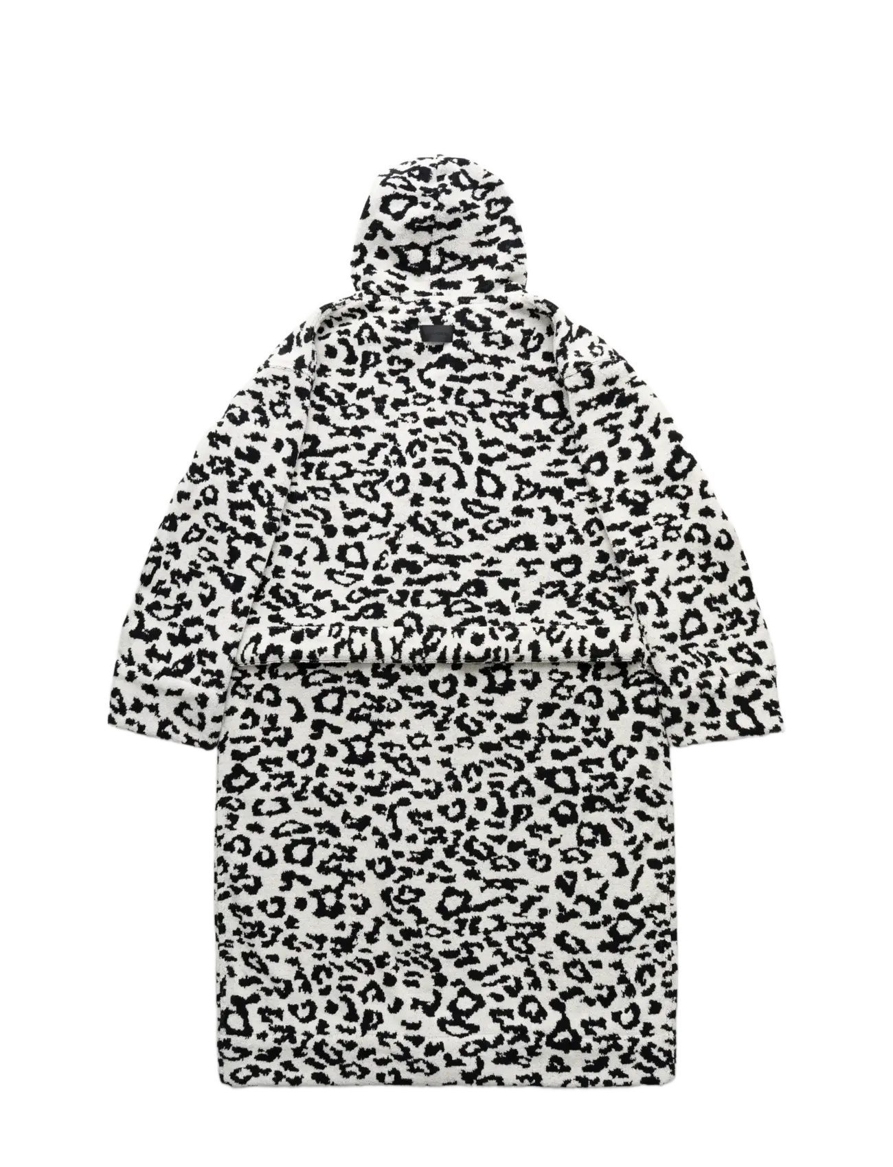 MAGNIBERG - Wild bathrobe - everyday style - white leopard - 4
