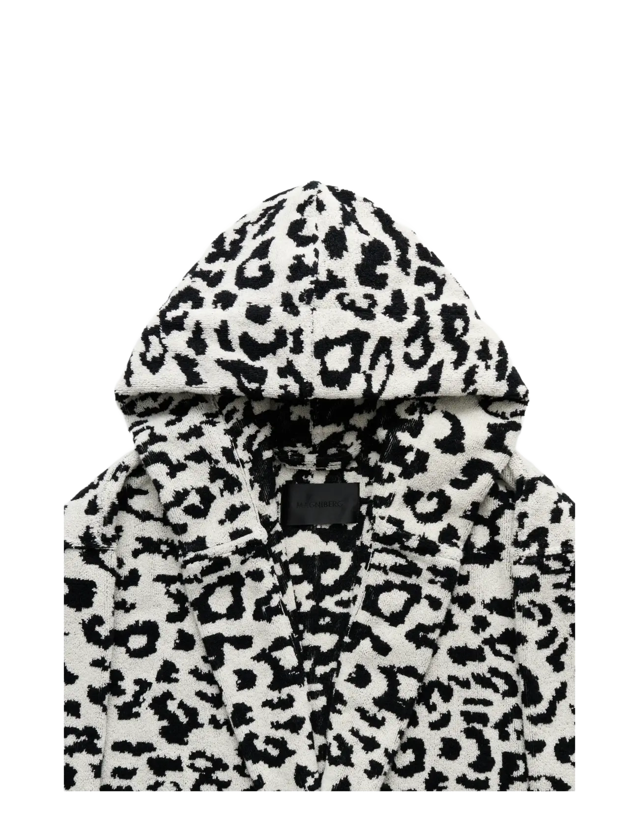 MAGNIBERG - Wild bathrobe - everyday style - white leopard - 5