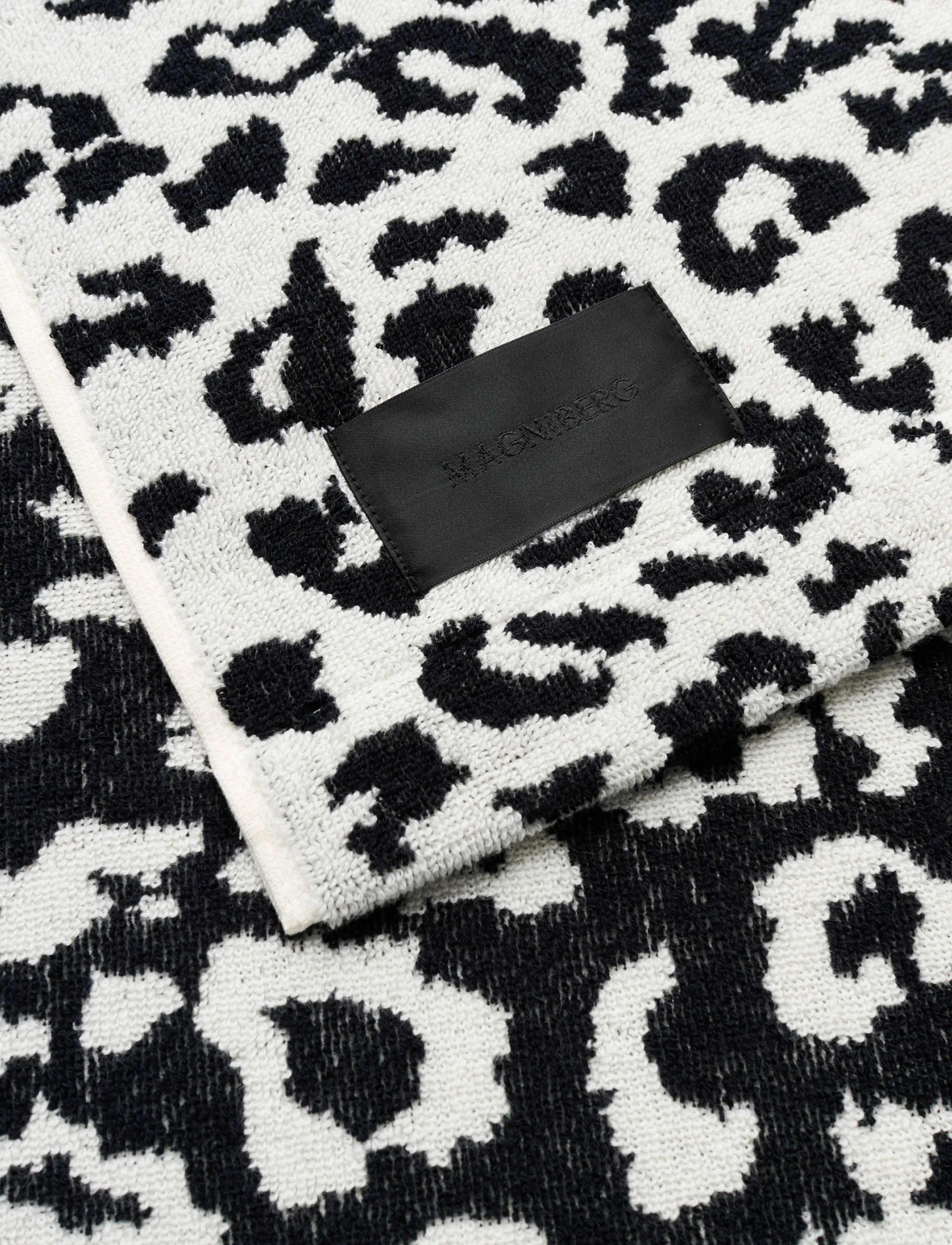 MAGNIBERG - Wild hand towel - handdukar & badlakan - coconut white leopard - 3