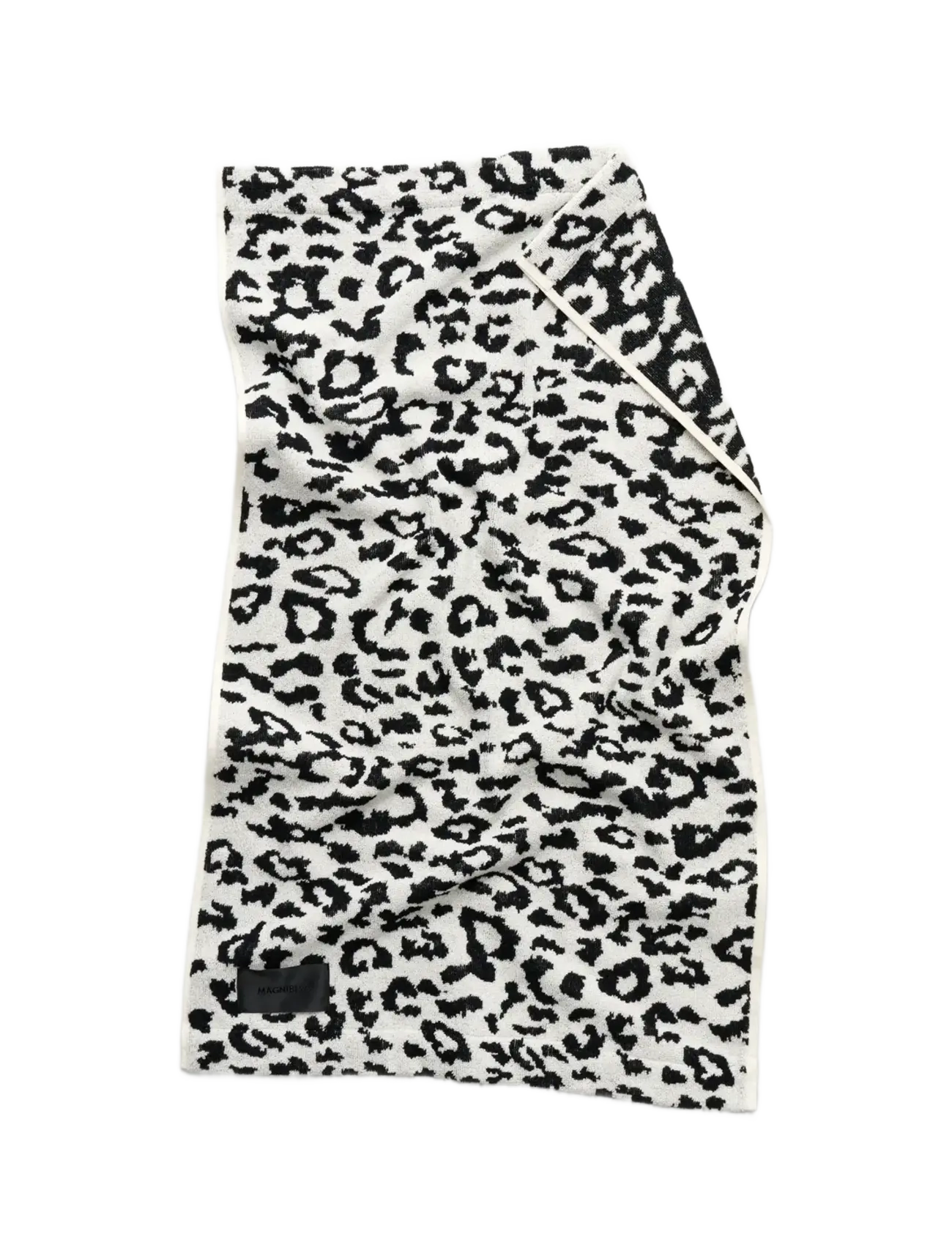 WHITE LEOPARD