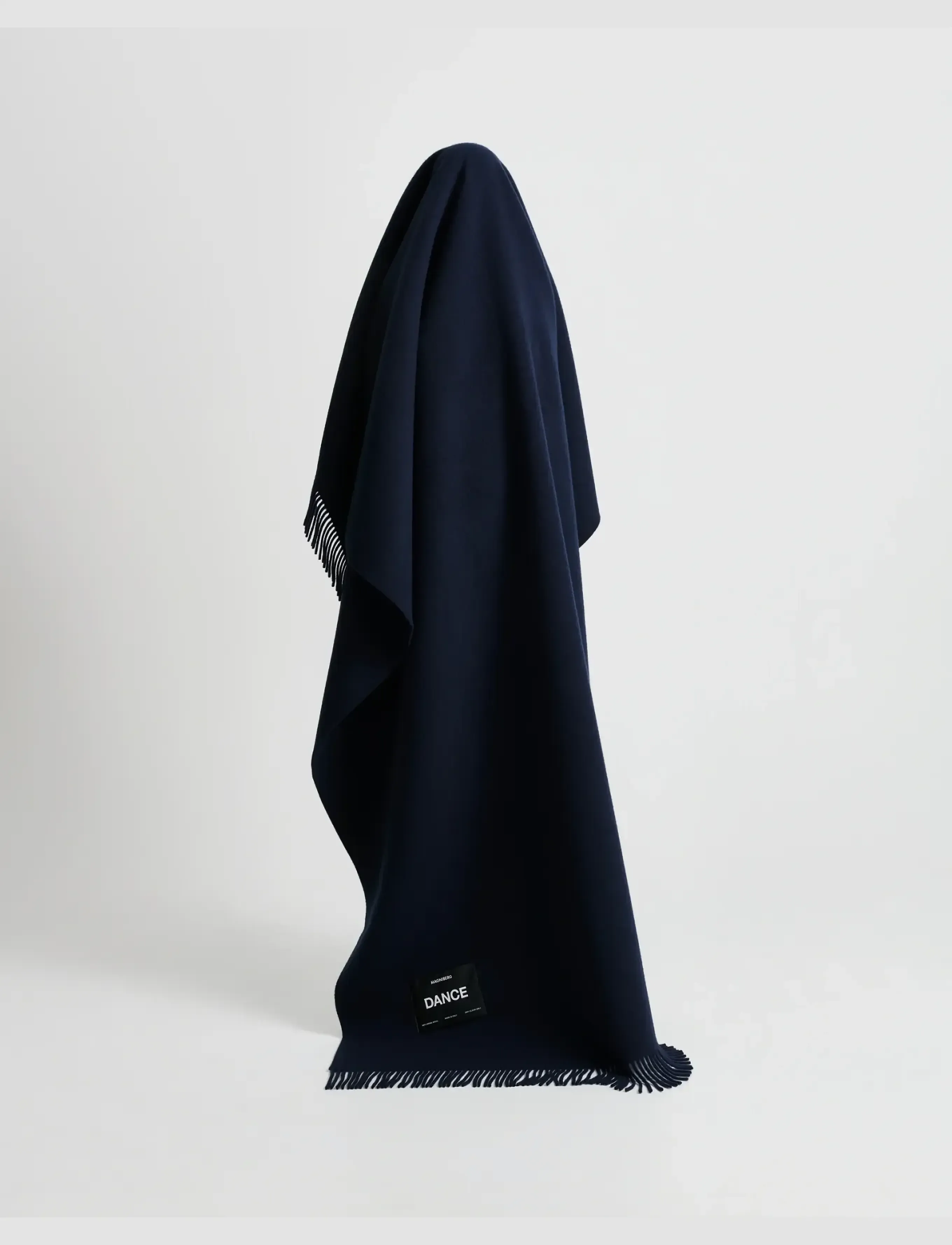 MAGNIBERG Bold Blanket, 150X250, Cushions & Blankets, Marineblau - Blankets Throws, Homeware