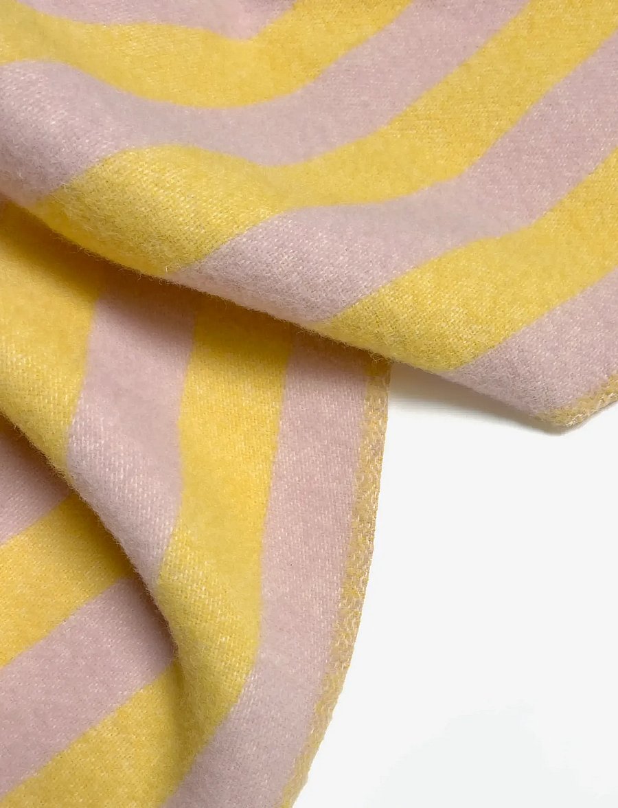 Maison Deux - Candy Wrap Blanket - decken - pink/yellow - 3