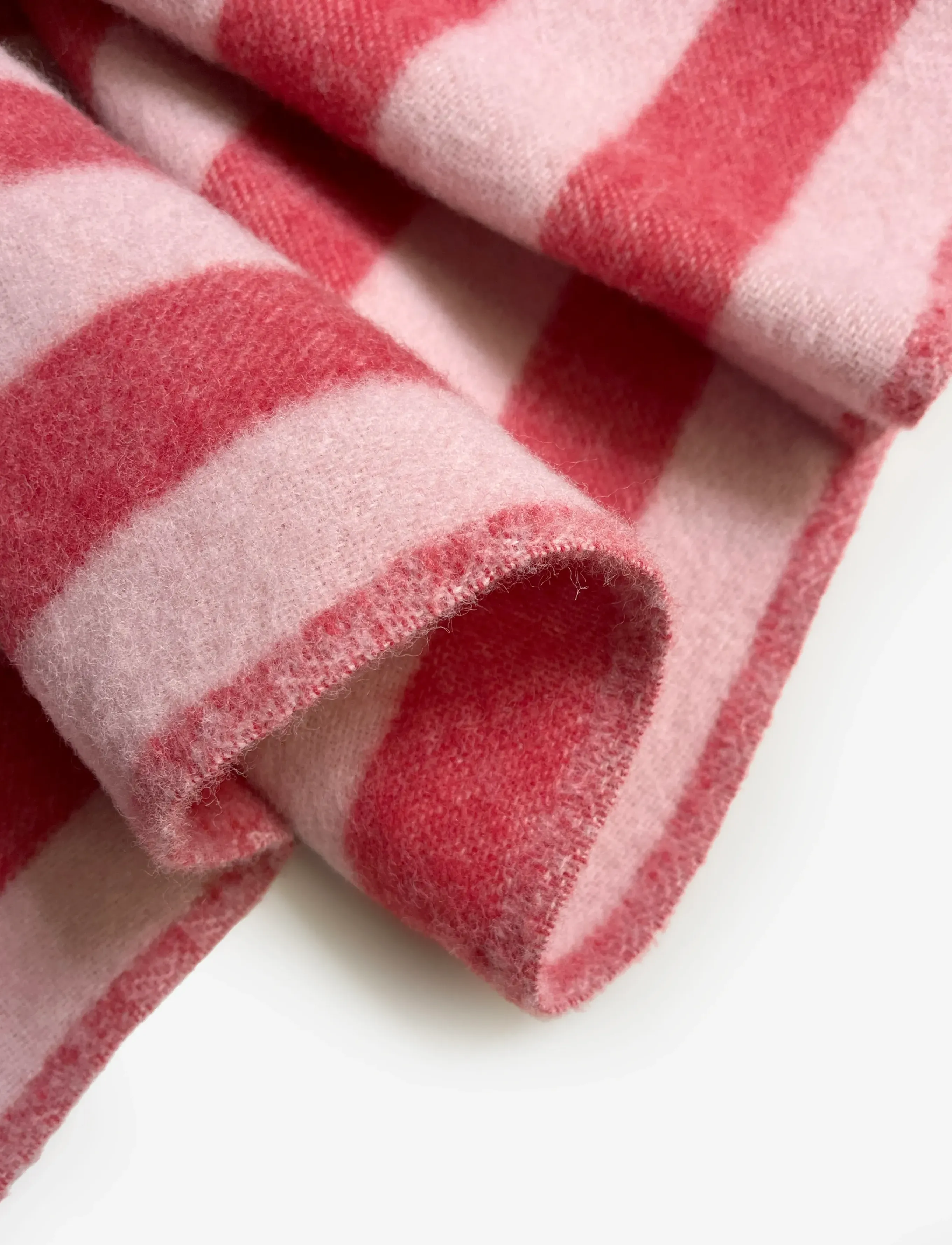 Maison Deux - Candy Wrap Blanket - decken - pink/cherry - 3