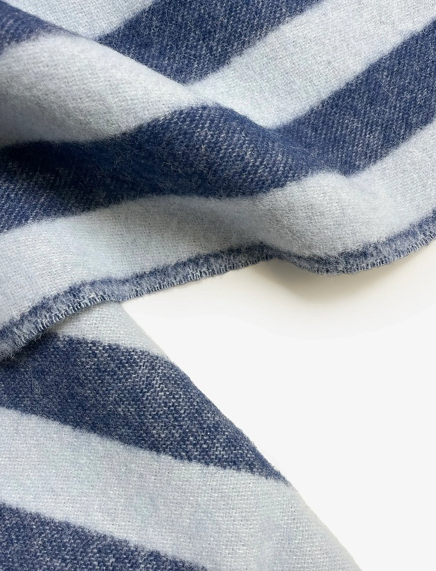 Maison Deux - Candy Wrap Blanket - decken - navy/ice blue - 3
