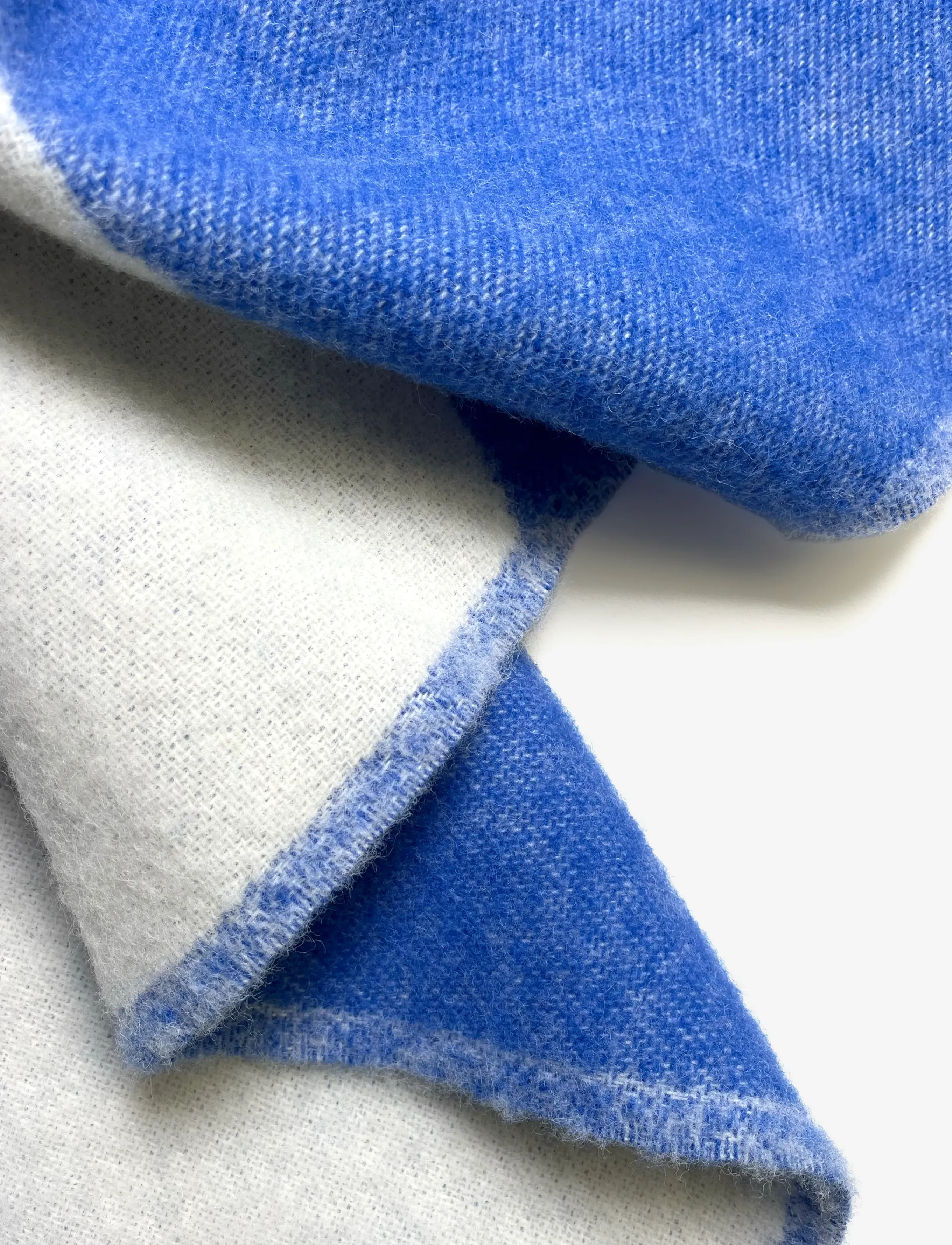 Maison Deux - Swirl Blanket - plaider - blue/white - 4