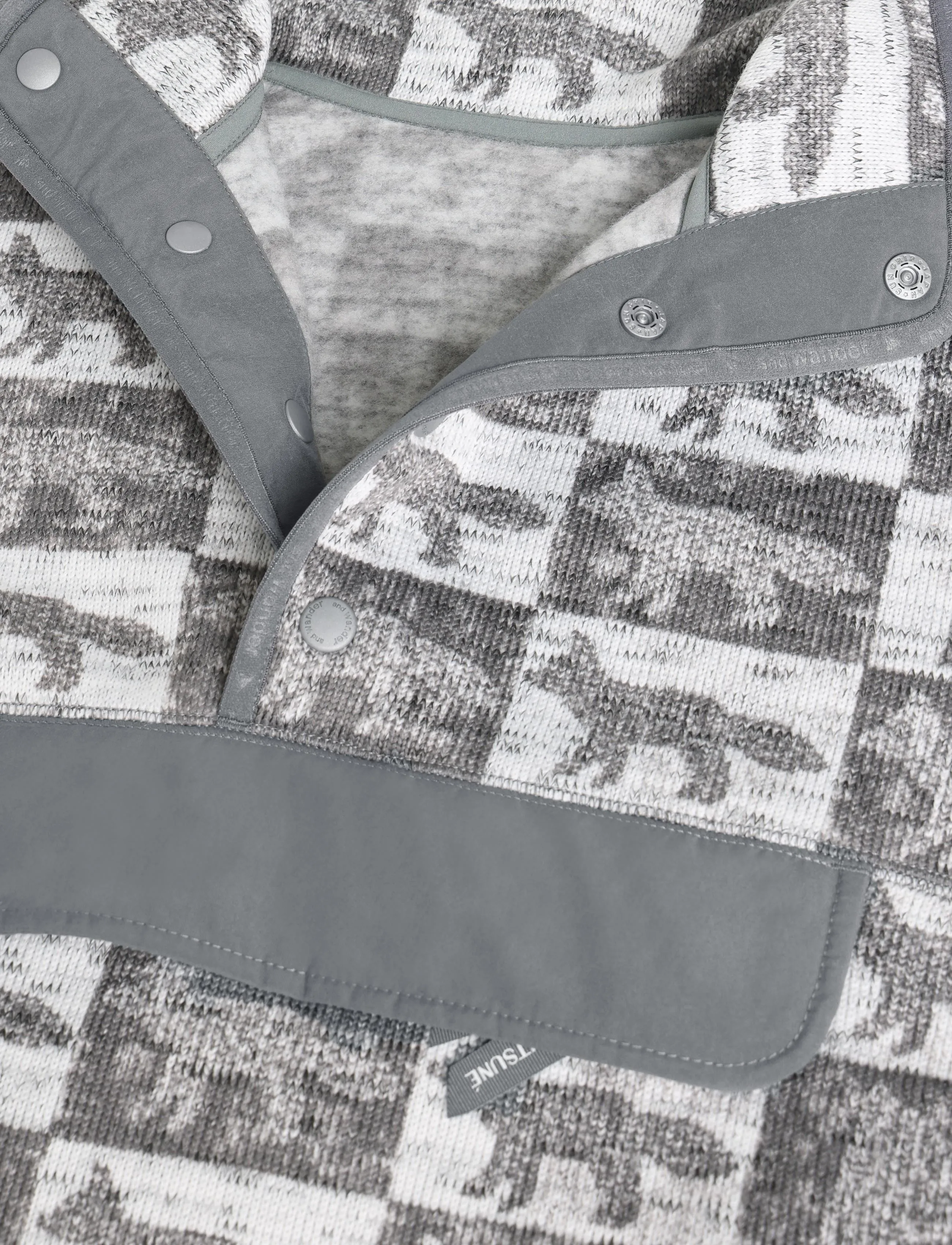 Maison Kitsune - Fox Checkers Fleece Pullover - grey - 2