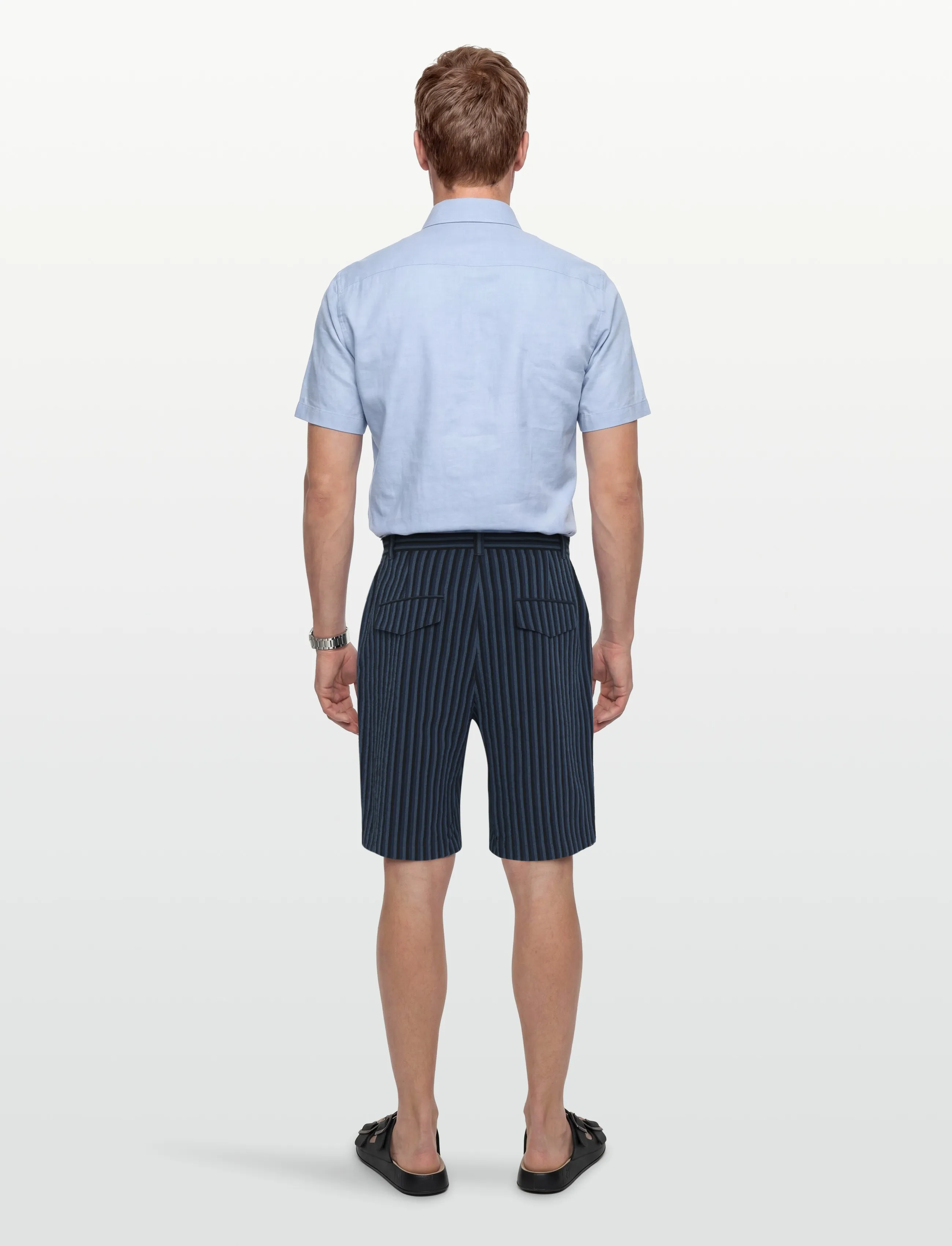 Maison Kitsune - STRIPES SEERSUCKER STAN BERMUDA SHORT - vabaaja lühikesed püksid - navy stripe - 4