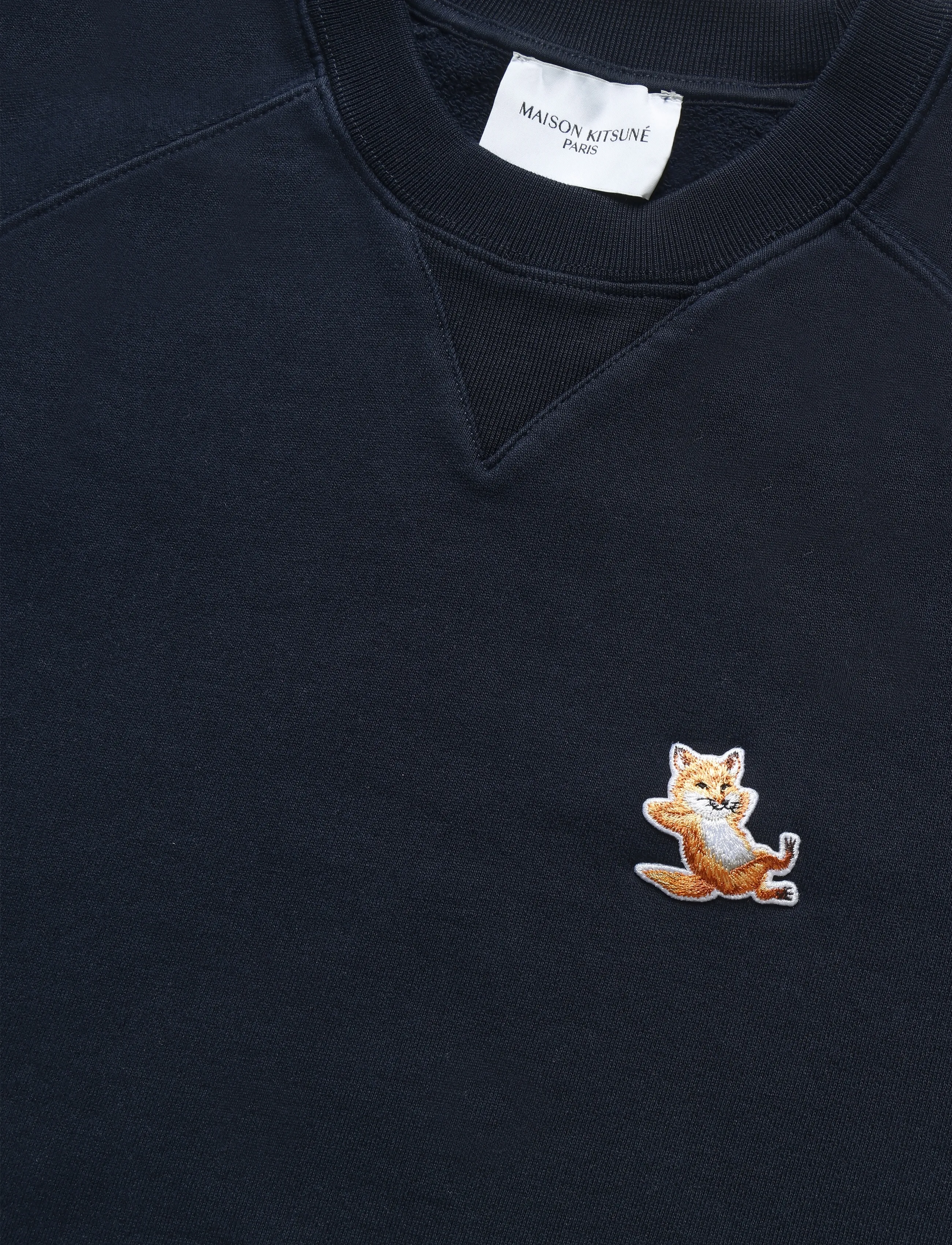 Maison Kitsune - CHILLAX FOX PATCH CLASSIC SWEATSHIRT - navy - 5