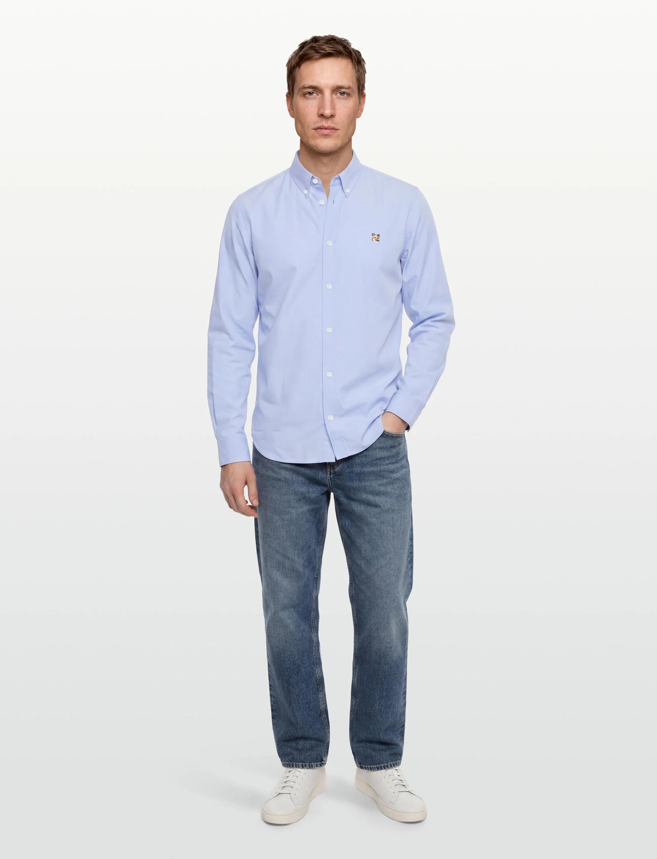 Maison Kitsune FOX HEAD EMBROIDERY CLASSIC SHIRT - Oxford-skjortor - LIGHT BLUE / blue
