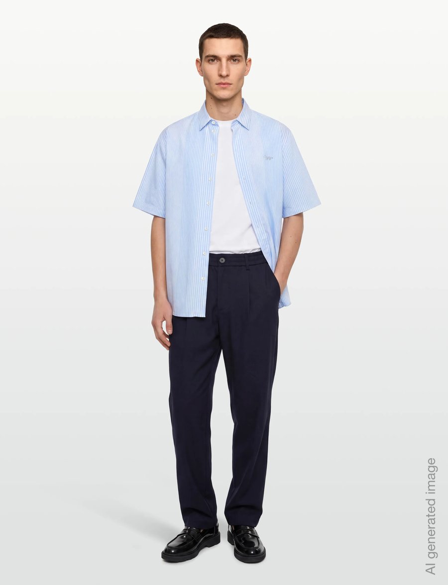 Maison Kitsune - OVERSIZED SHORT SLEEVE SHIRT - triibulised särgid - light blue stripes - 0